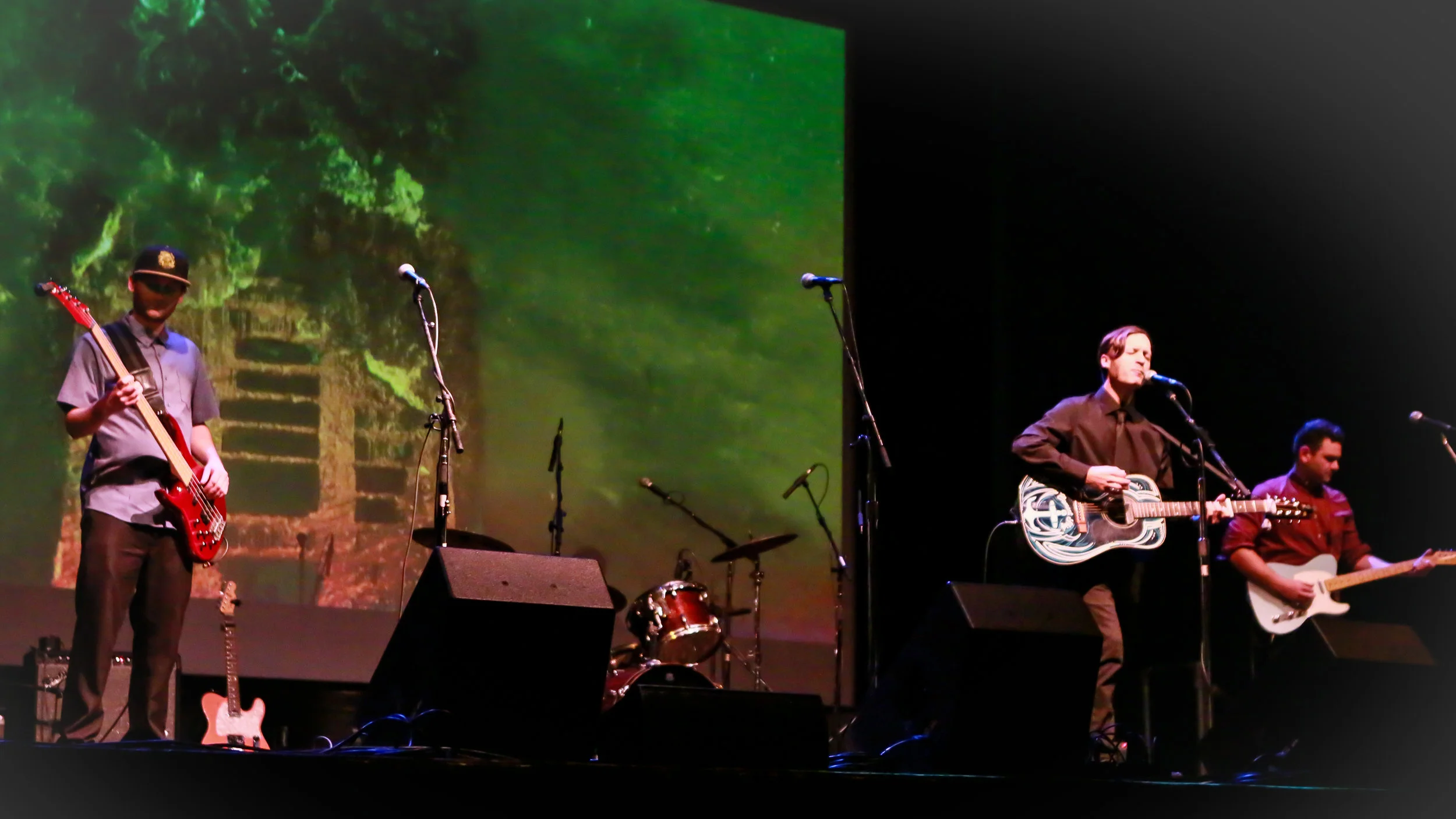 pic by Yvonne Falk