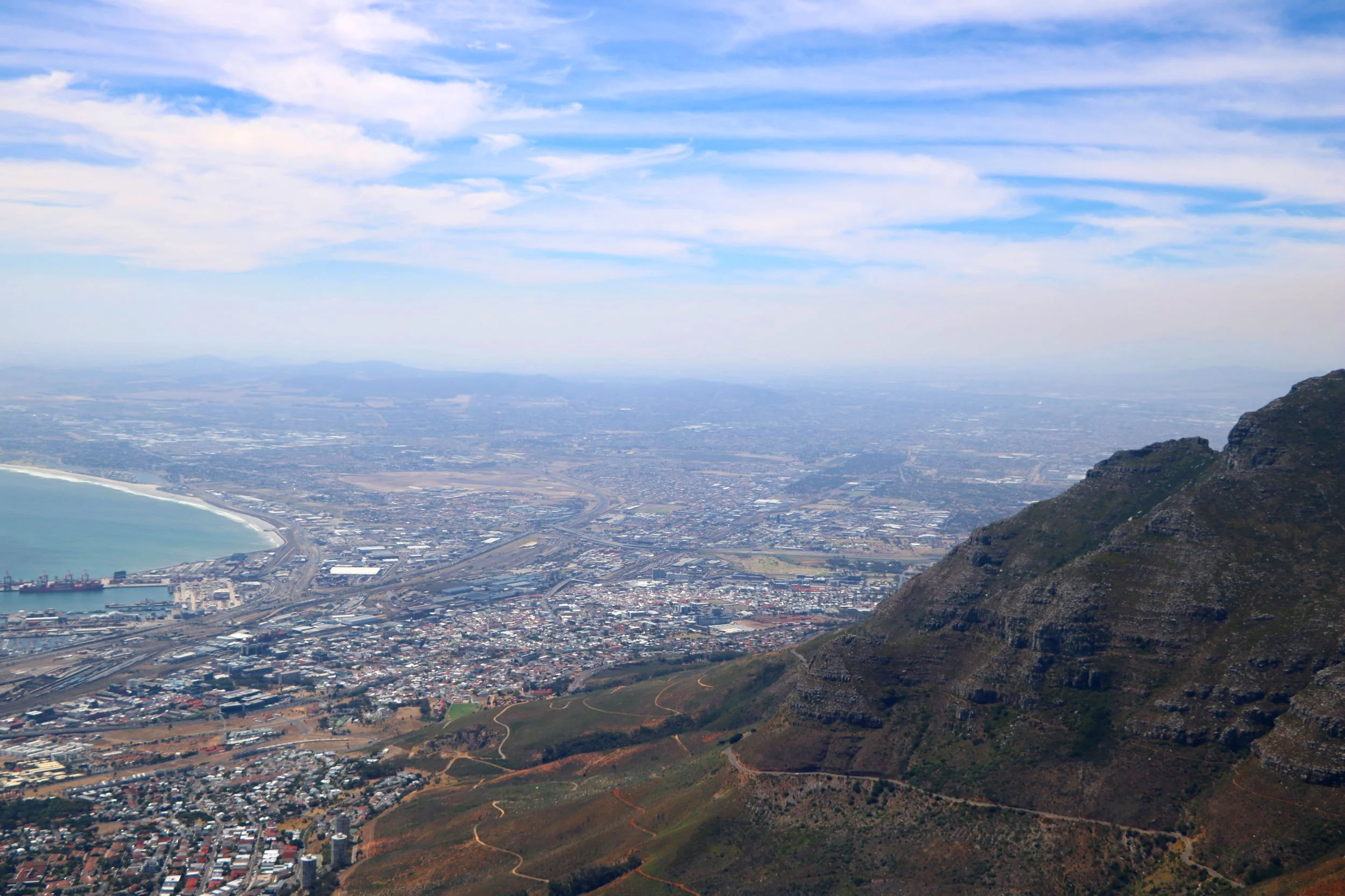 Cape Town is a stunningly beautiful destination, the powerful Atlantic Ocean has carved out a striking coastline of crystal blue waters that perfectly compliments the surrounding terrain such as the majestic Table Mountain.