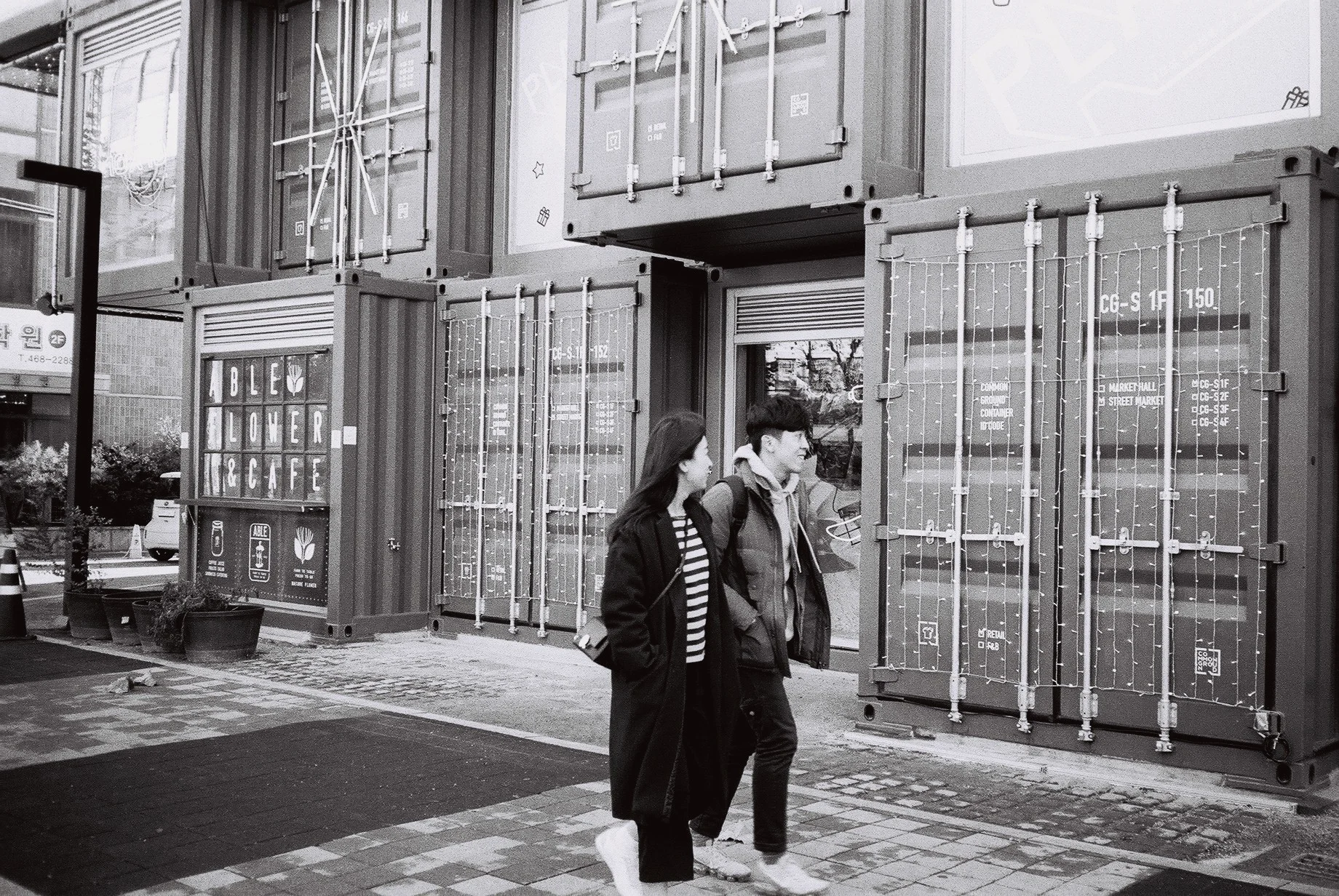 Shopping in Common Ground