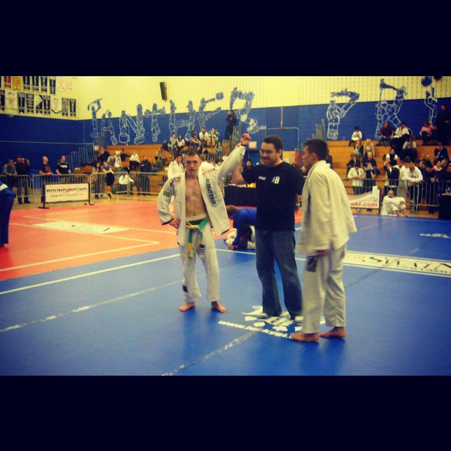 #tbt to the last time I competed in Brazilian Jui-Jitsu back in 2011. I was 22 years old and about to enter chiro school. I ended up losing in the finals and was awarded my blue belt shortly after this competition. I regrettably stopped training BJJ 