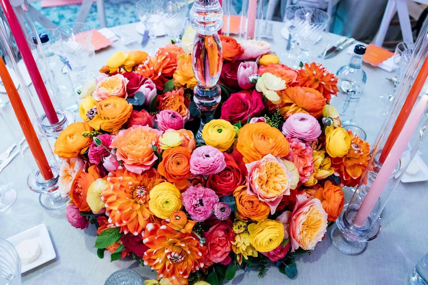 &ldquo;Spring into 50&rdquo; called for a celebration in bloom - and we built a garden 🌸⁠
⁠
⁠
Set design: @s2eventsltd⁠
Florals: @artistically_twisted_london⁠
Photography: @mattporteous_weddings⁠
Videography: @teteatete_films⁠
Venue: @chewtonglen⁠
E