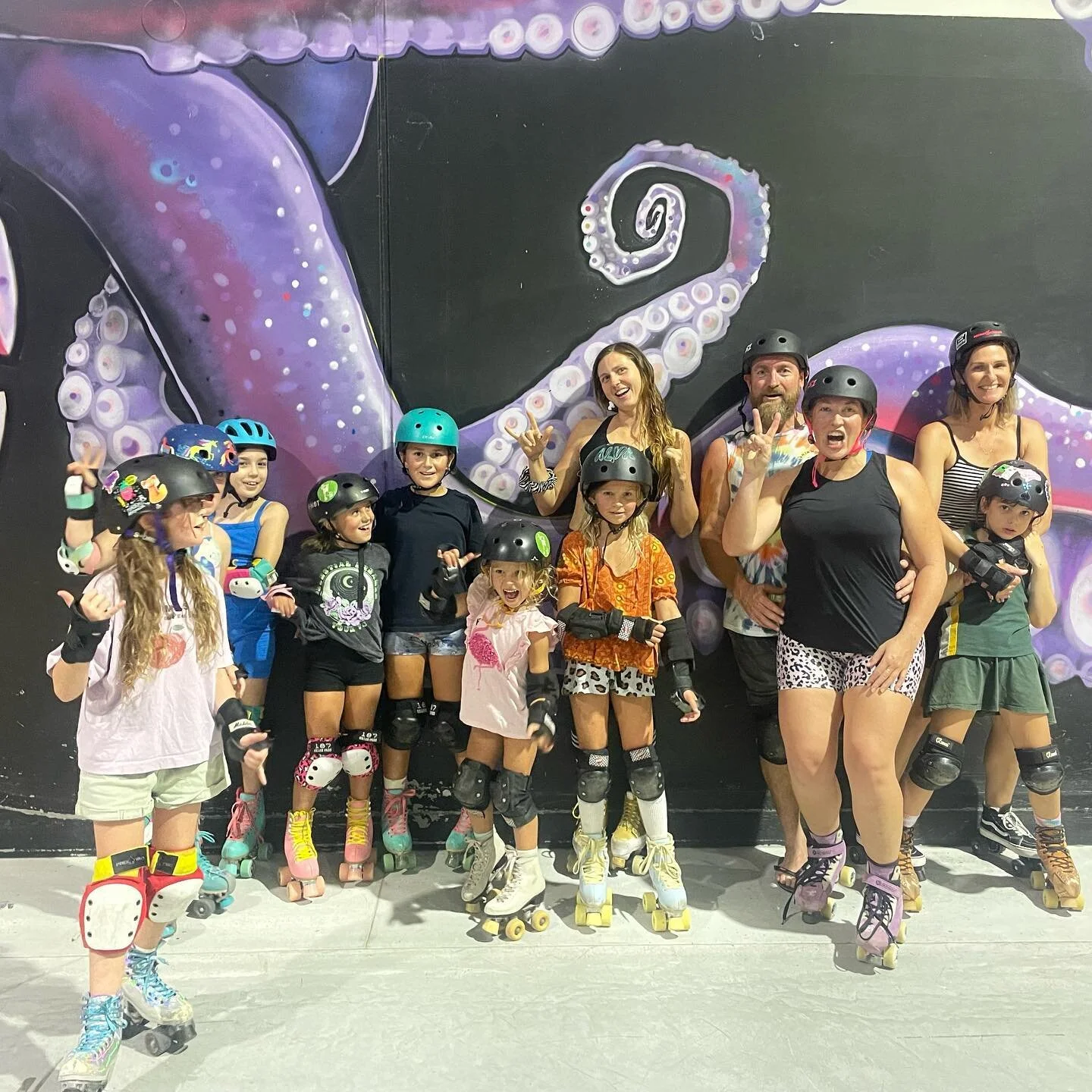 It&rsquo;s a wrapppp🤸&zwj;♀️🛼🌸🥹 Thanku guys for skating with me!!!! So much fun and creativity and everyone is so fearlesss🥲 Next term is online on the @skate__and__create website check it out. Kids is the same time, adult class is on monday fro