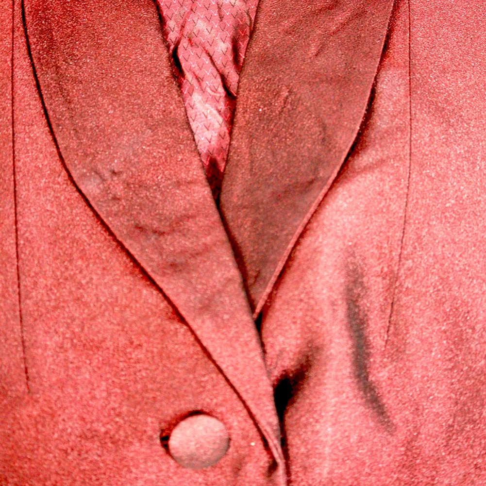 9.3_Mai_Imagery_353x353mm.jpg