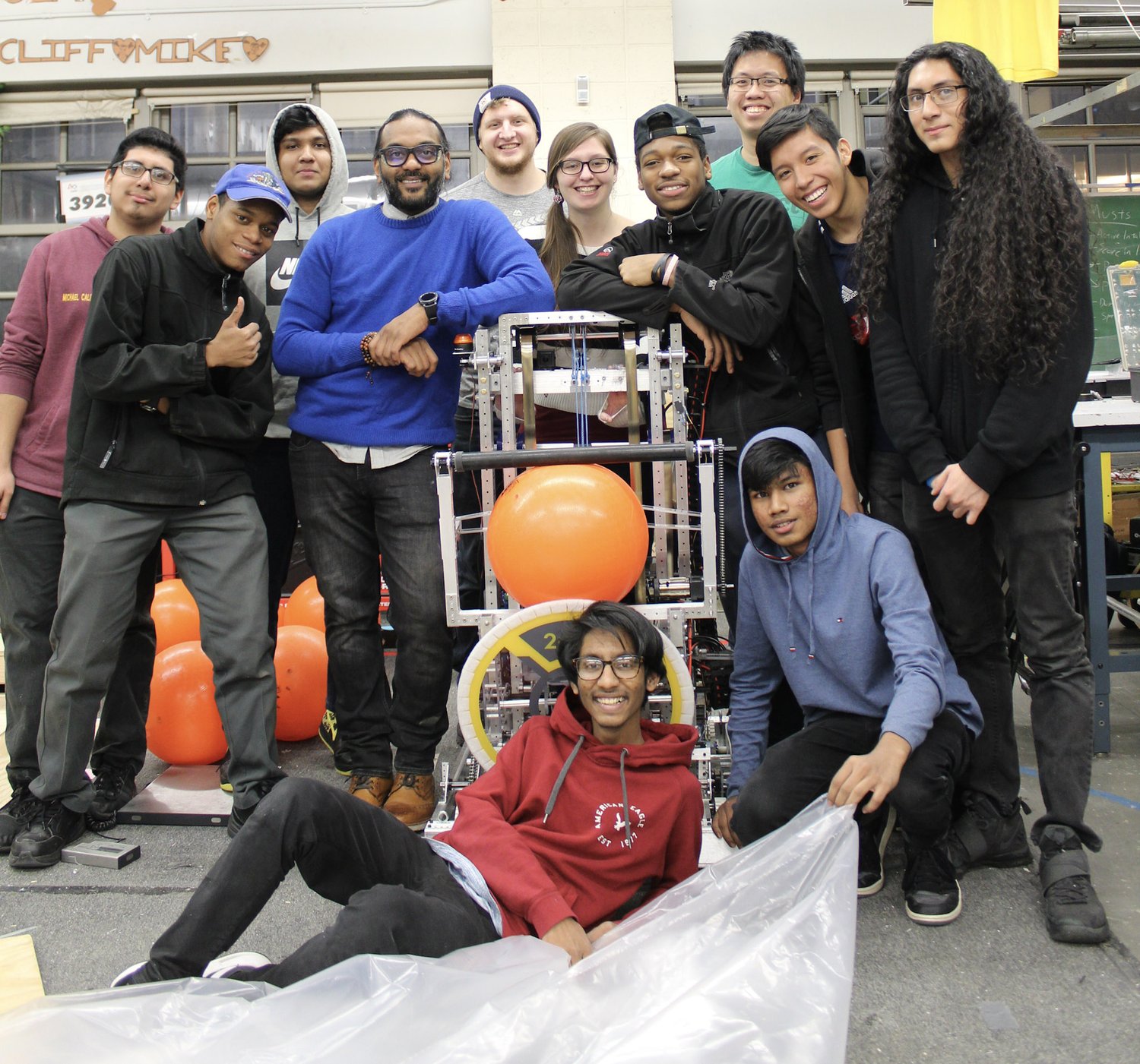 19 Build Day Introducing Ms Calculated G House Pirates Frc Team 354