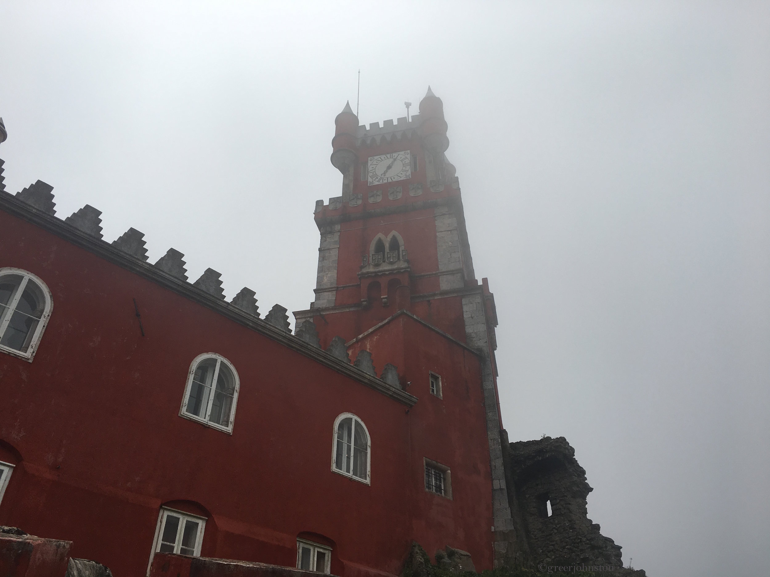 Into the clouds; Palácio da Pena