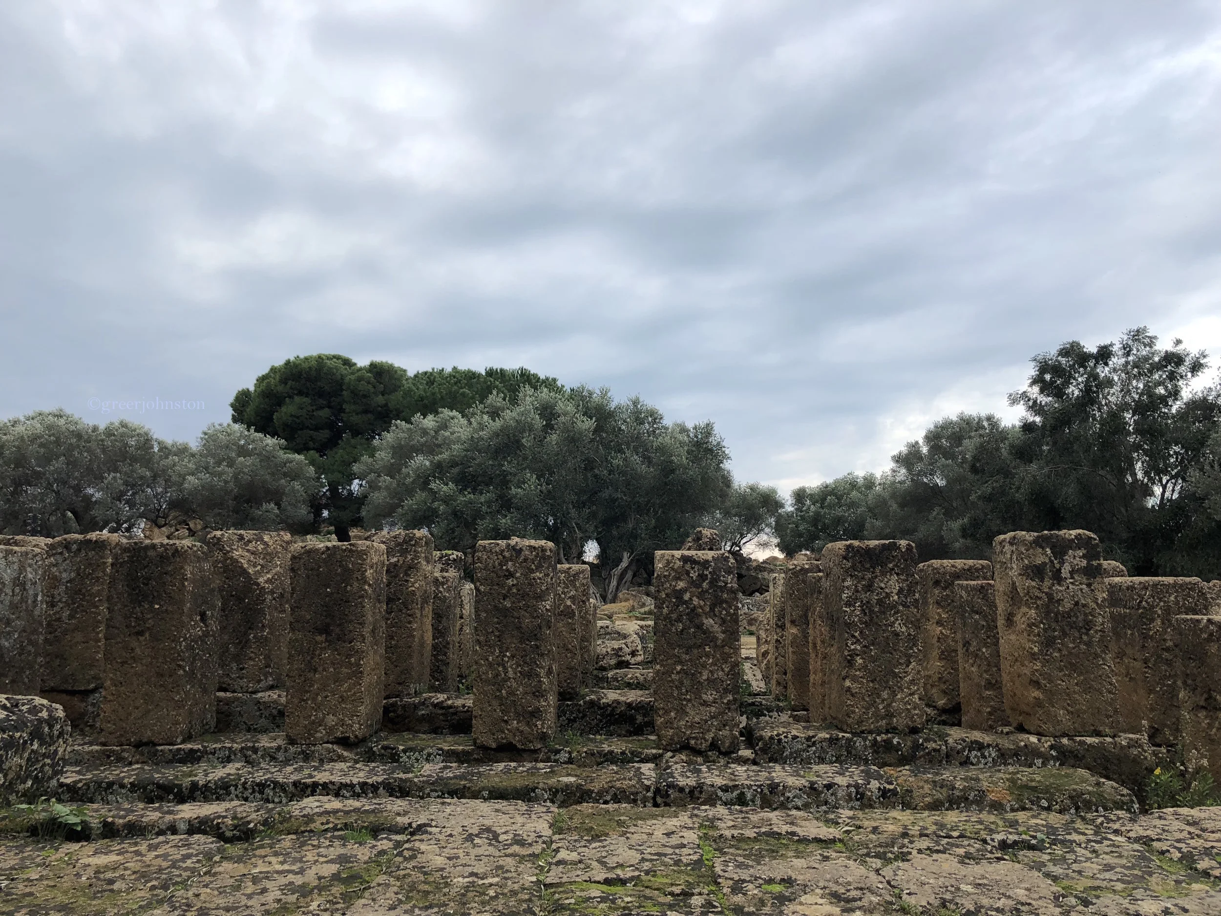 The monumental complex includes the altar of the Temple of Zeus