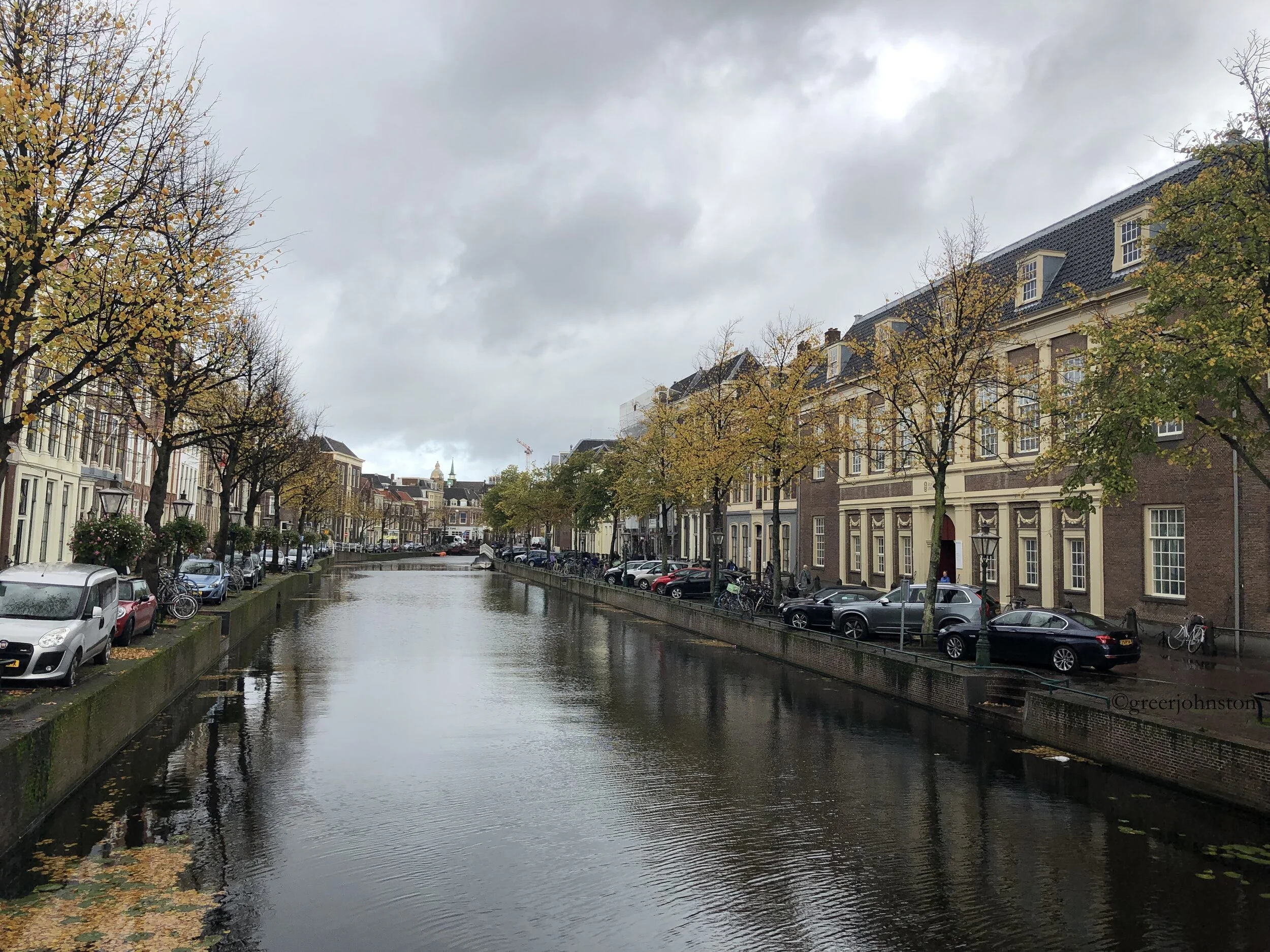 Walking along the canals in Leiden