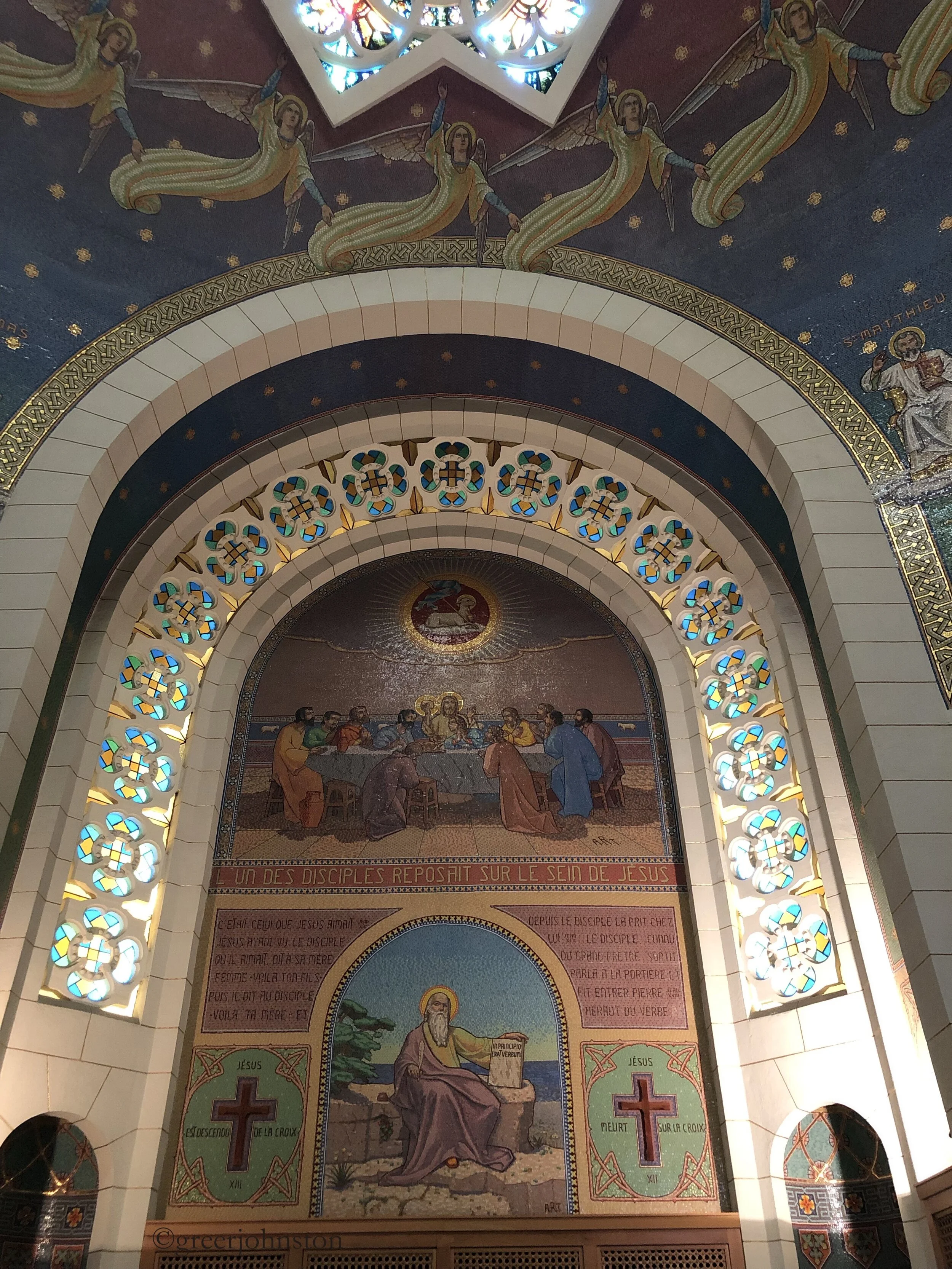 Stunning modern mosaics inside St. Peter in Gallicantu