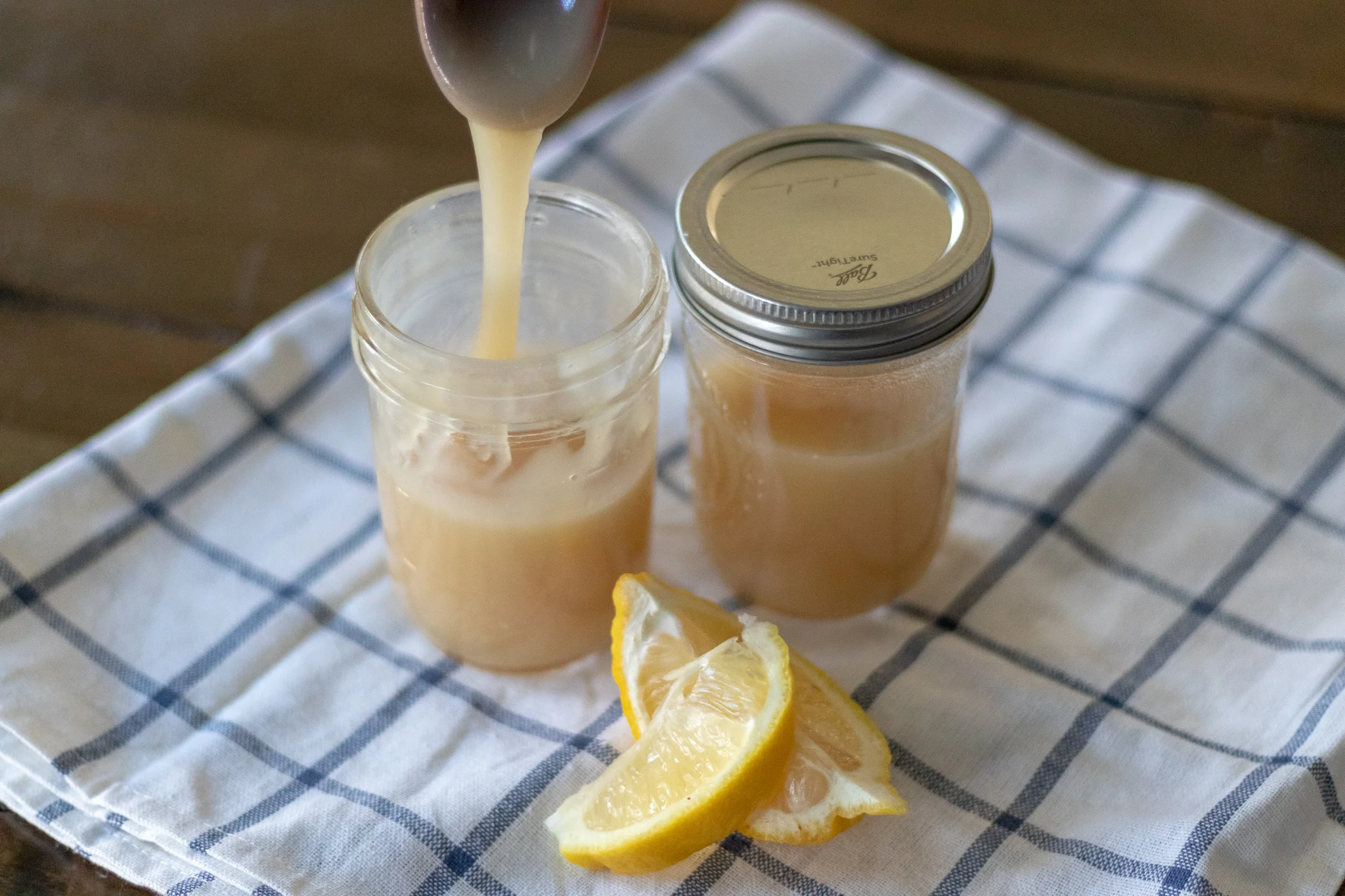 This vegan lemon curd is quick, straightforward, and can be used in all kinds of recipes. Use it as a topping for pancakes or waffles, inside cakes or pies, or even in our Lemon lavender cream cheese pop-tarts.