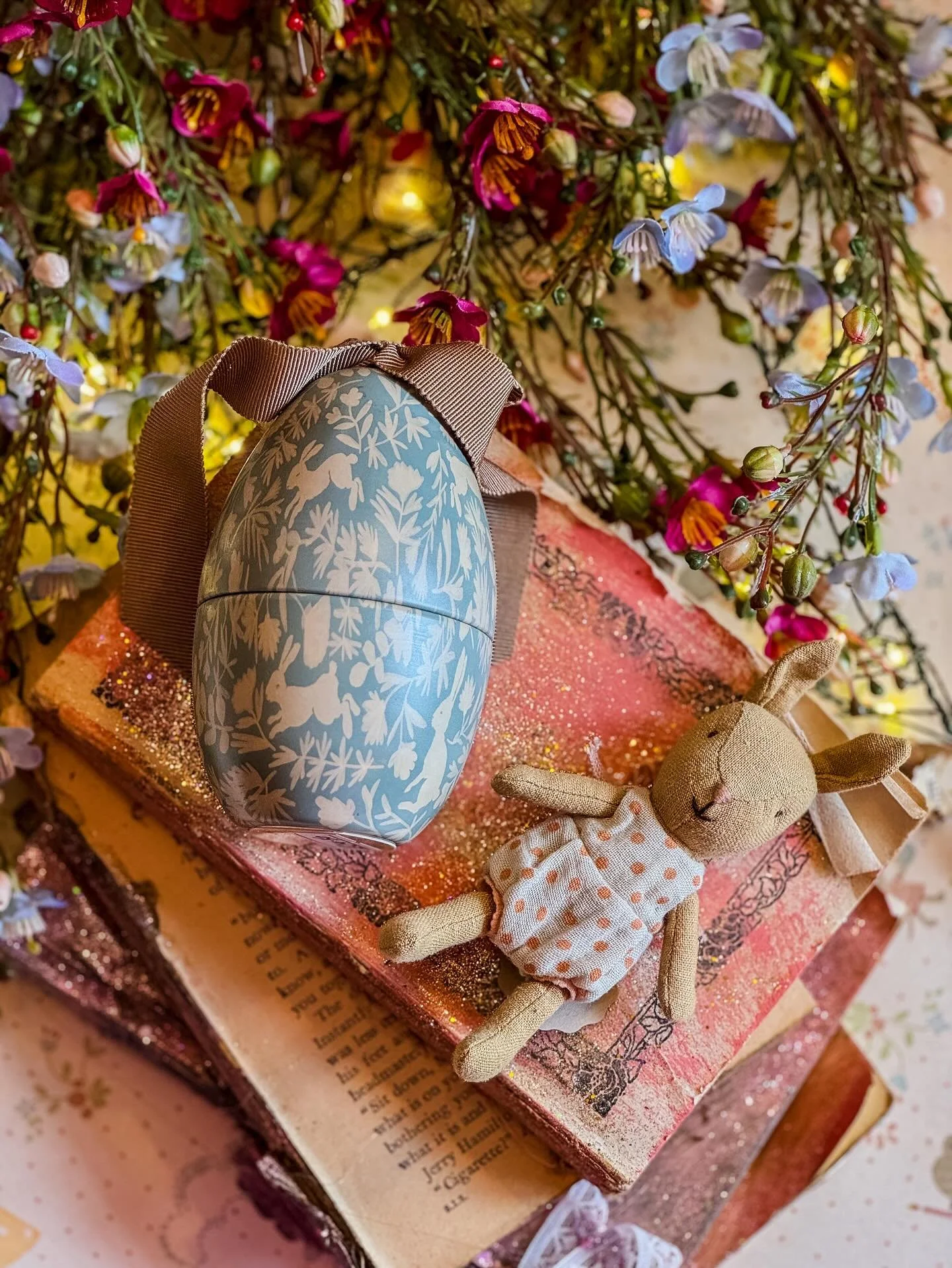 The cutest delivery from @mailegworld has arrived✨🌼🌸 which one is your favourite? 🌼🐣