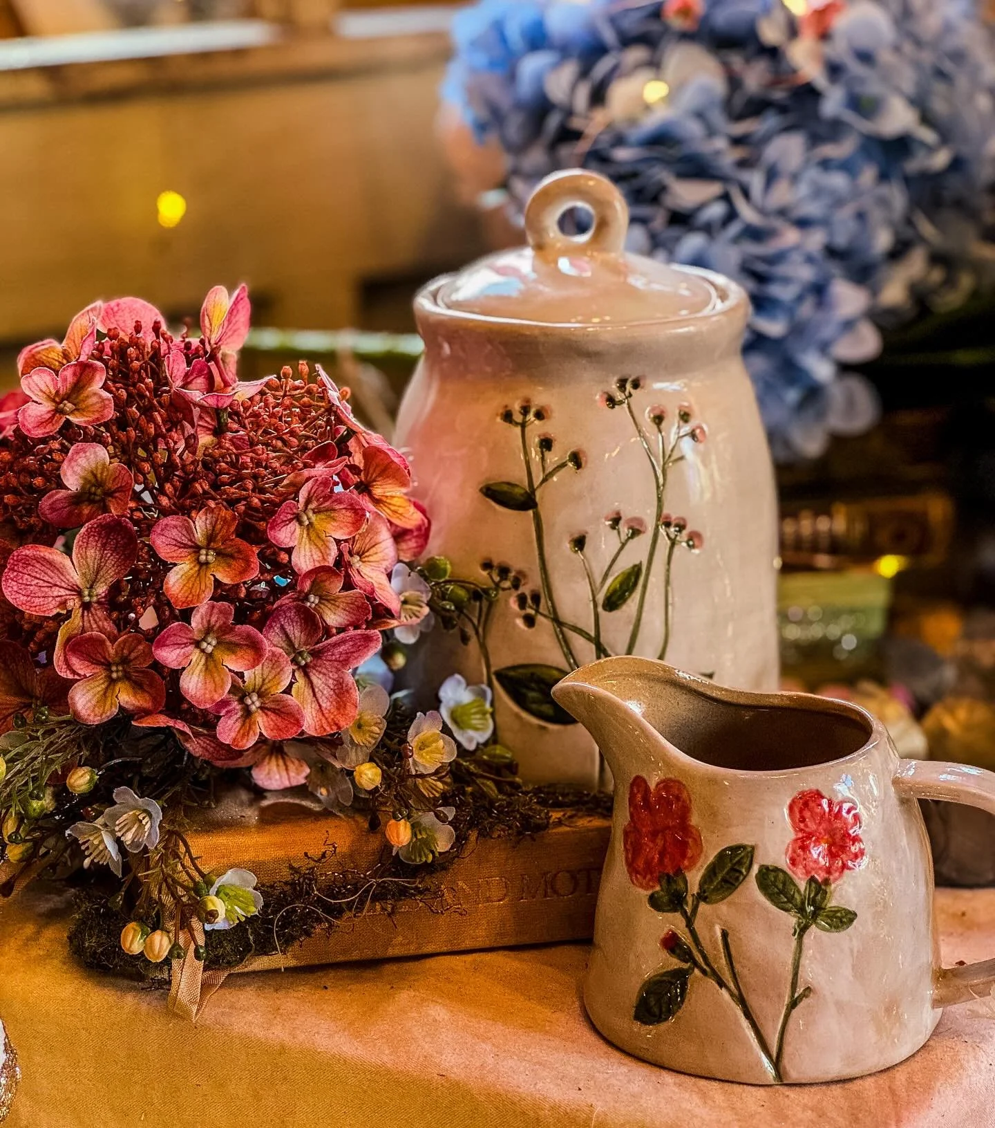 1 more day of A Mowse&rsquo;s Wardrobe, then it&rsquo;s time for the Hall of Seasons Splendour spring transformation, just in time for Mothers Day&hellip;🌸✨🌻🌼