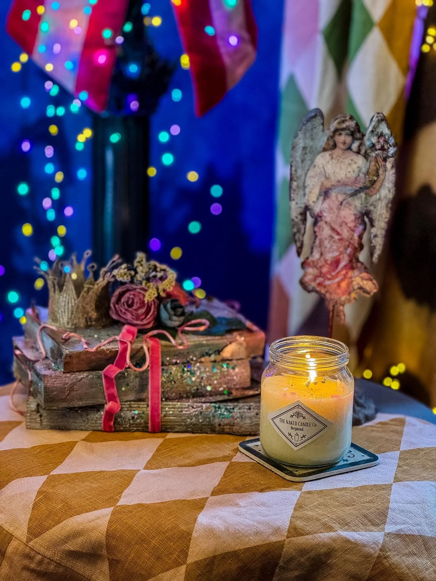 A cosy corner of the living room ✨ the candles will be joining our style edit release this Sunday! My favourite is Bergamot and The Florist ✨