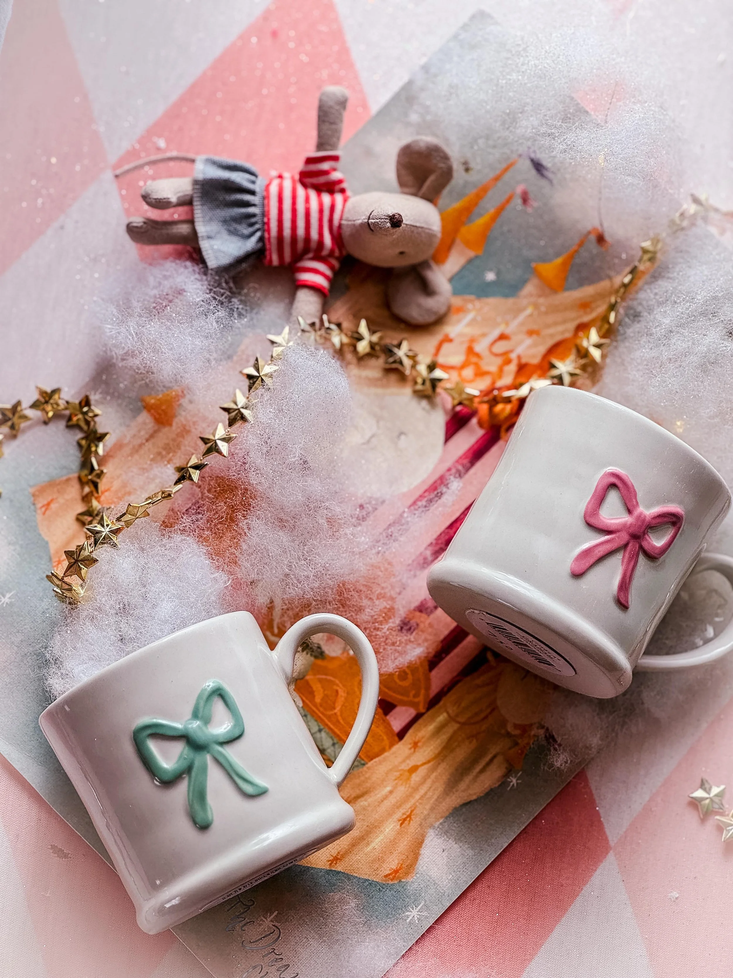 ☁️ The Dreamers&rsquo; Chamber ☁️
Cute mugs, painted clouds, bedtime stories and little mice tucked quietly amongst the stars&hellip; ✨ This room belongs to the dreamers, the young hearted souls who&rsquo;ll never stop believing in magic ✨