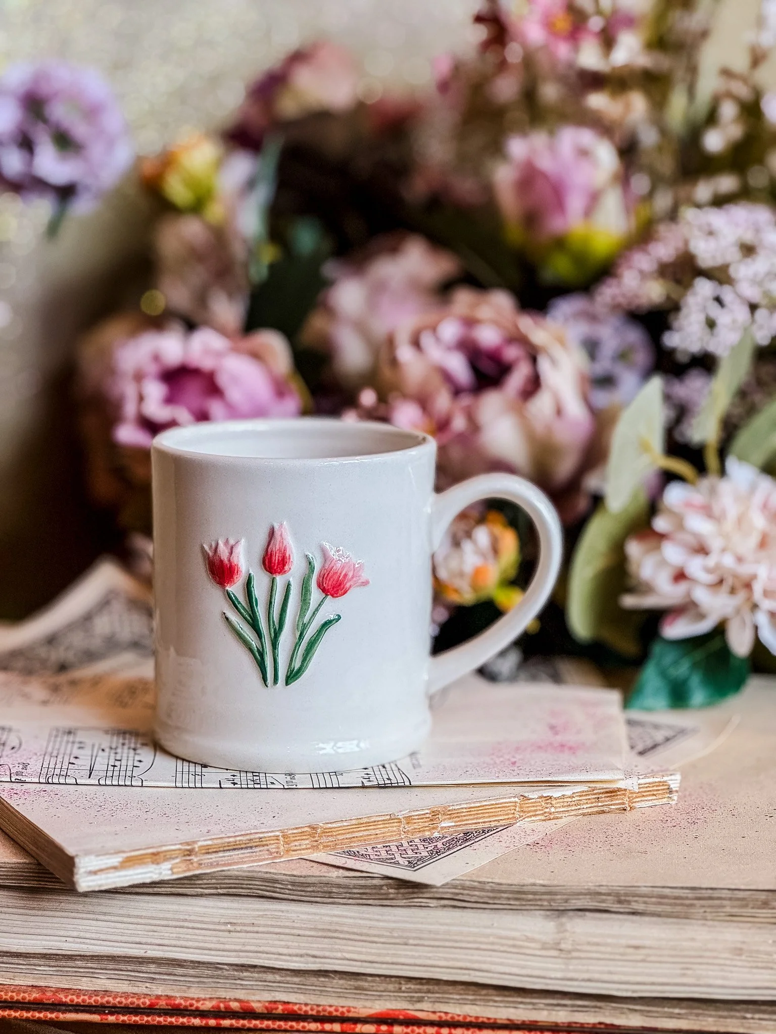 Embossed Tulip Mug