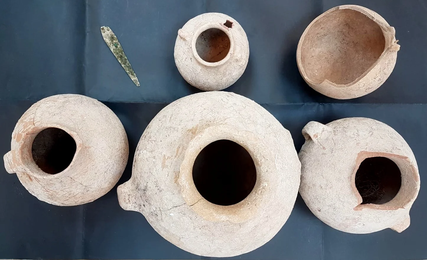Bronze Age Burial Assemblage Discovered by Local