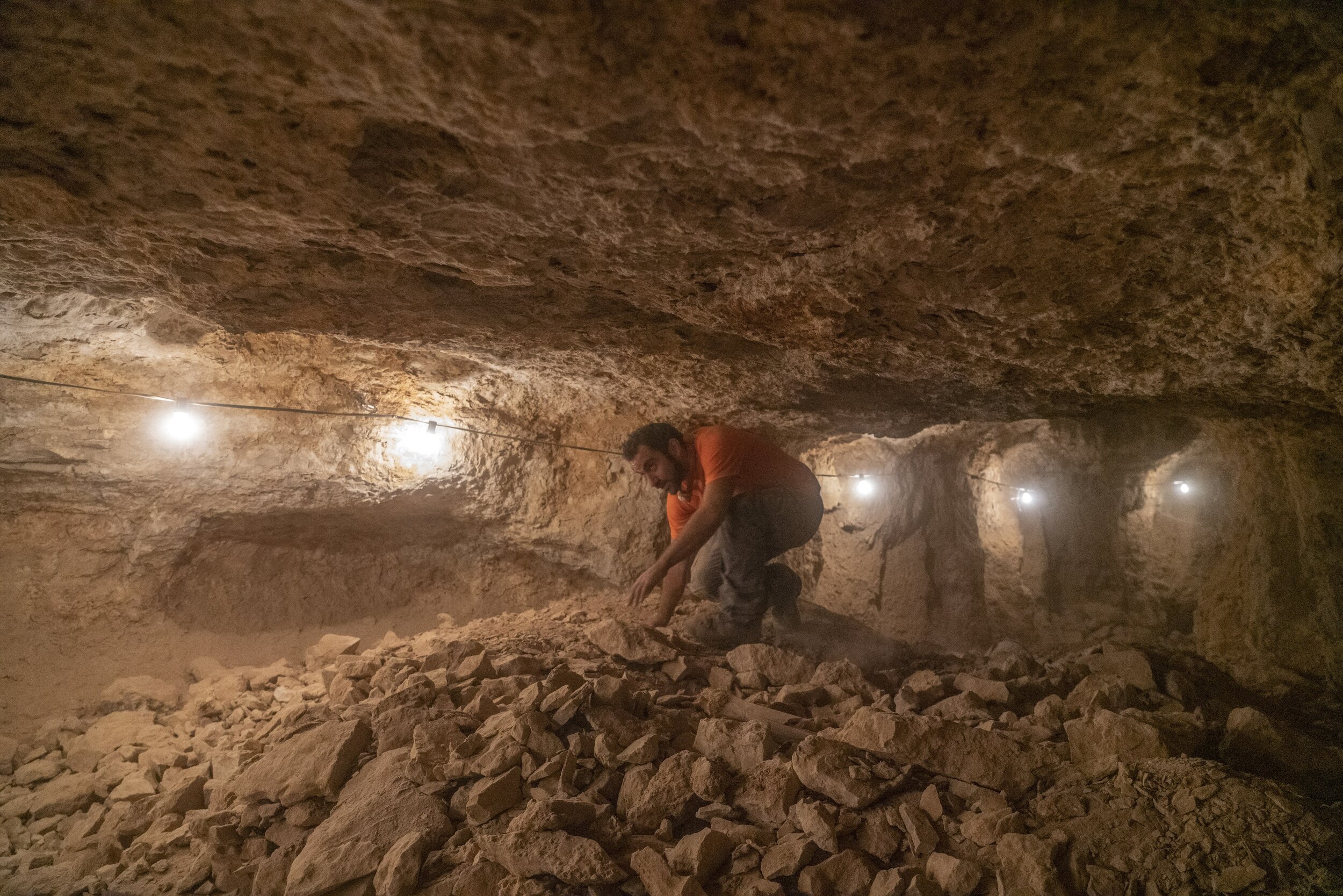 47.The excavation was conducted under challenging conditions. Photo Yaniv Berman Israel Antiquities Authority.jpg