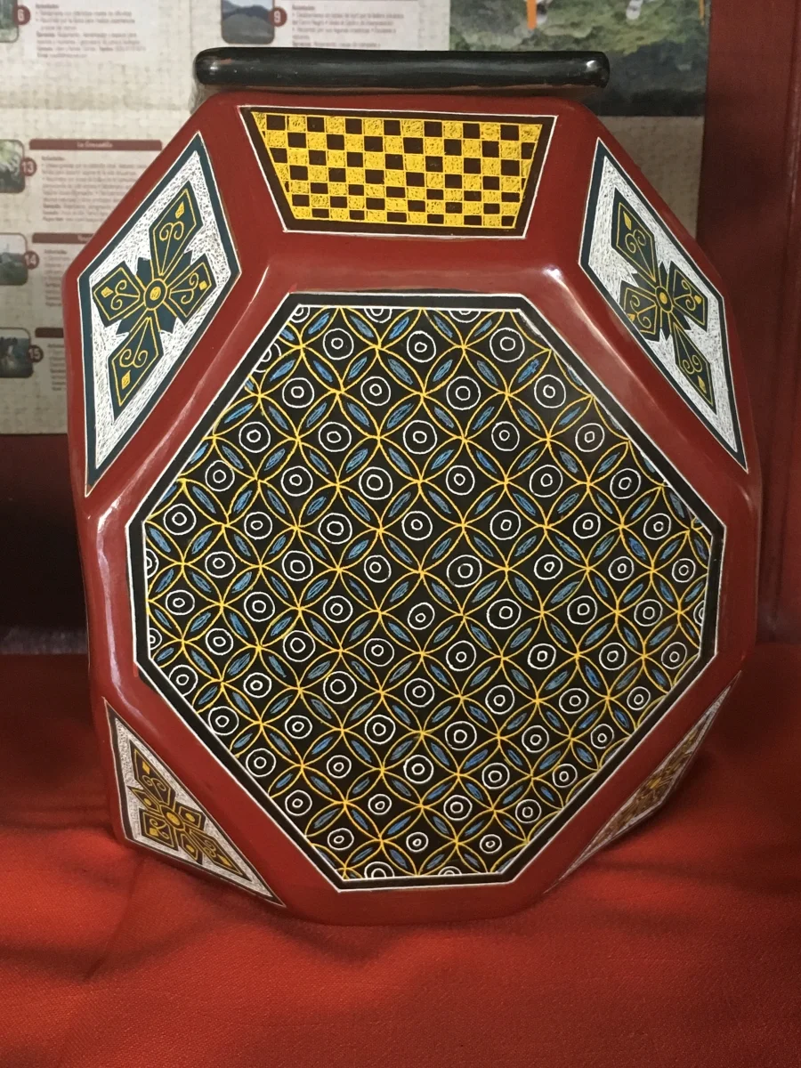 geometric pottery.jpg
