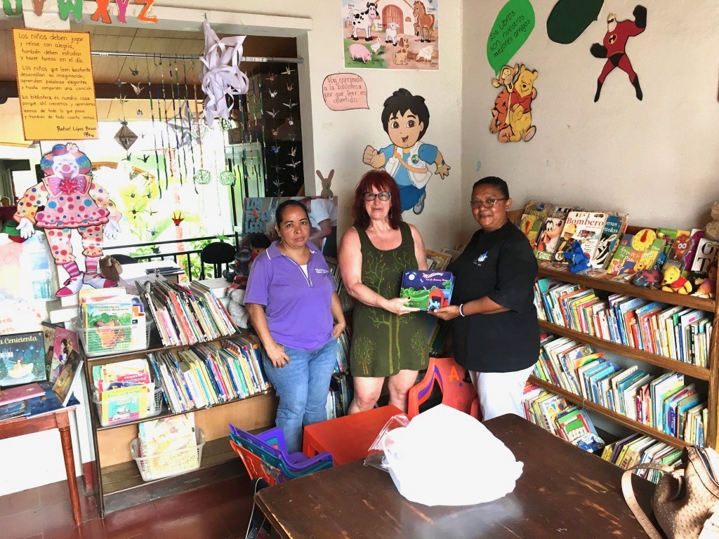 Donating some of my childrens books to Puedo Leer