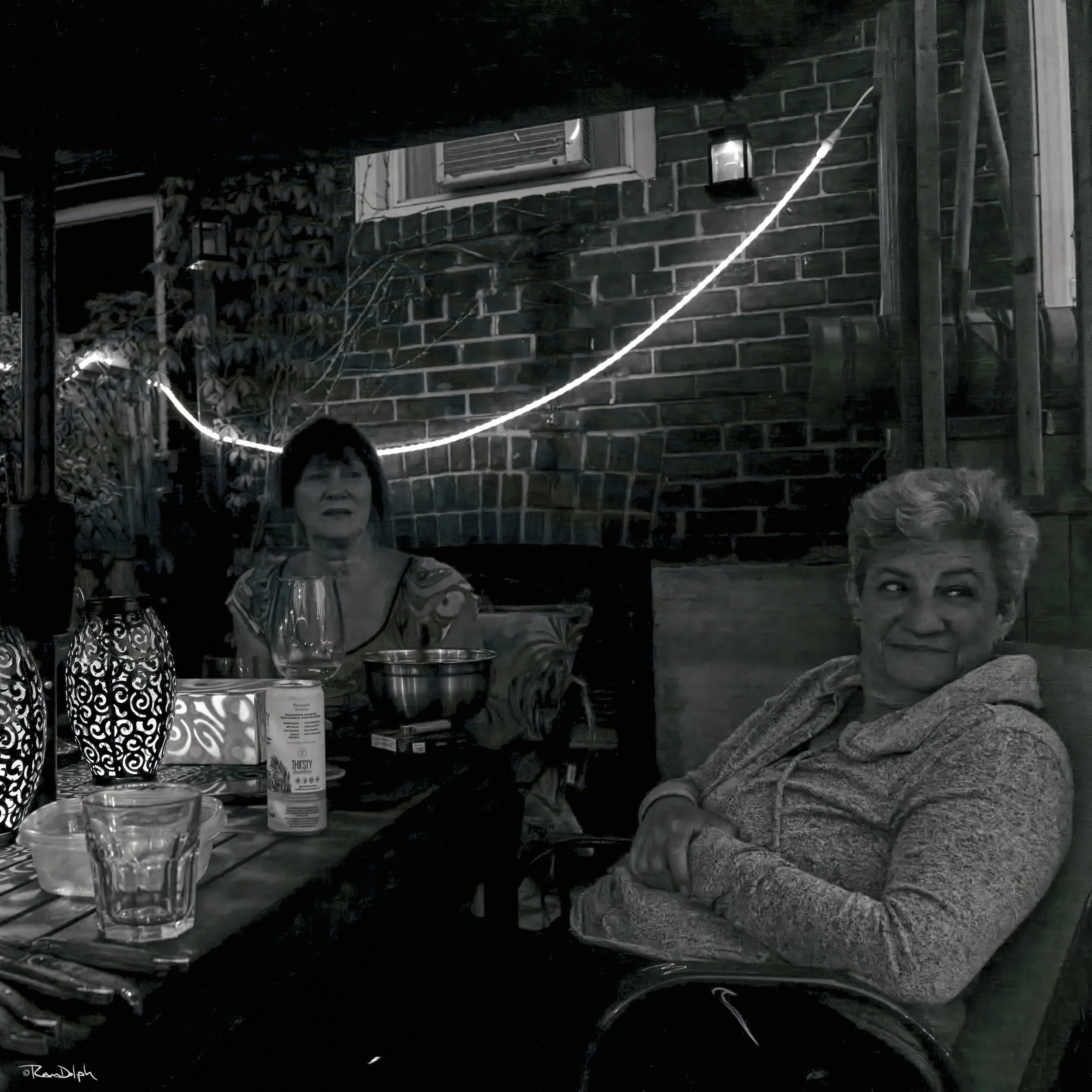 056_03749_L1000572_LEICA Q2 MONO_SUMMILUX 1-1.7-28 ASPH..jpg