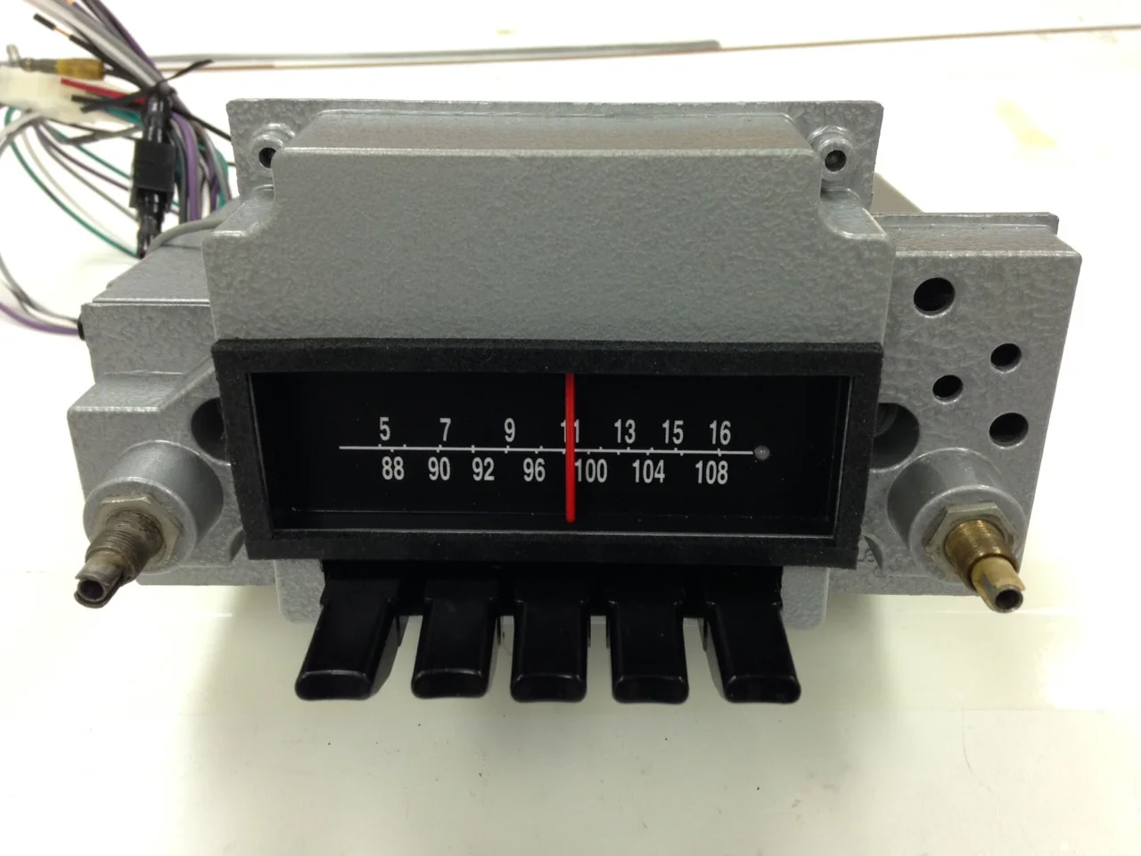 1966 Fairlane Radio