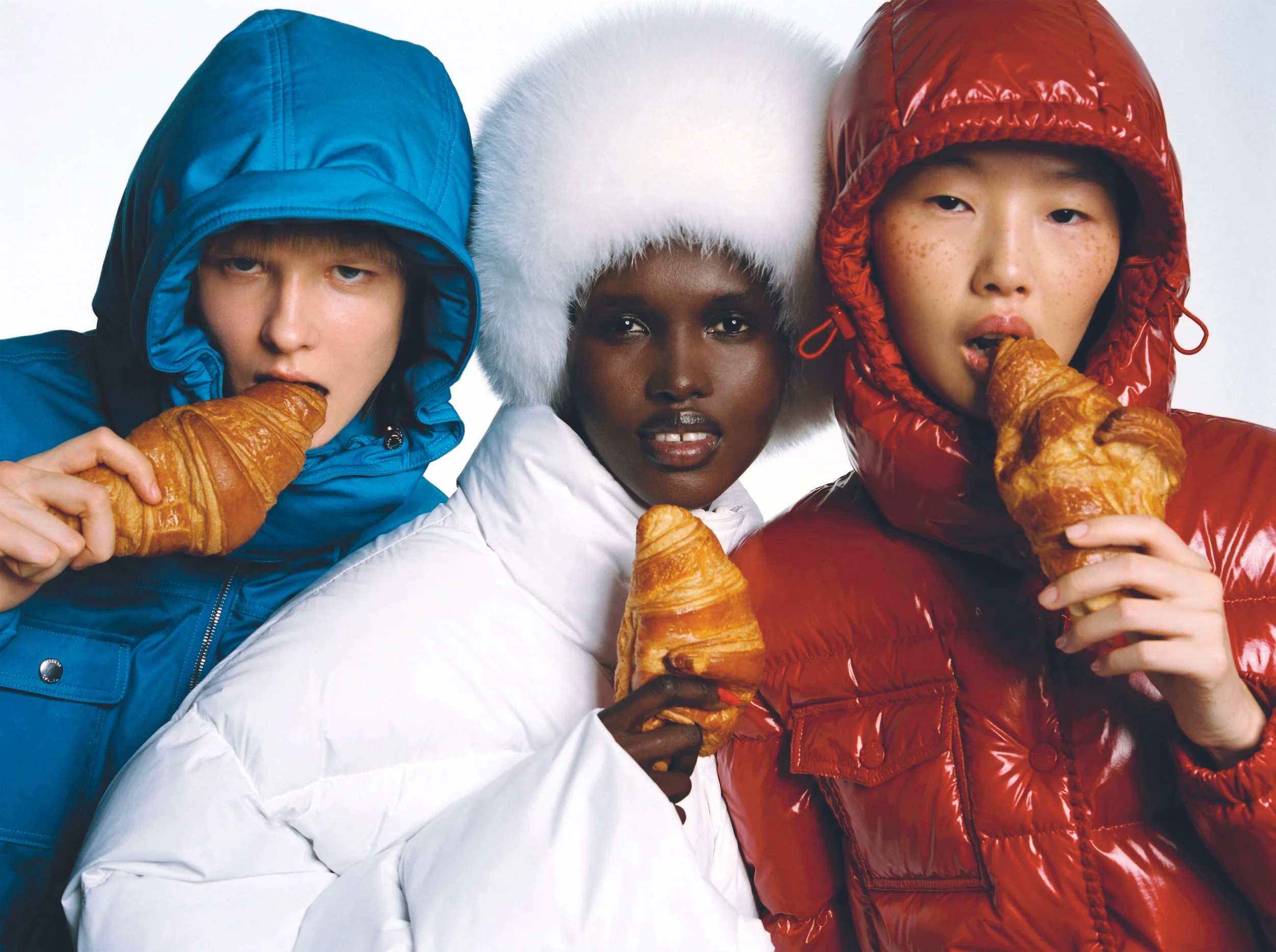 COVER FOR M LE MONDE - ASSISTING CELINE MARTIN