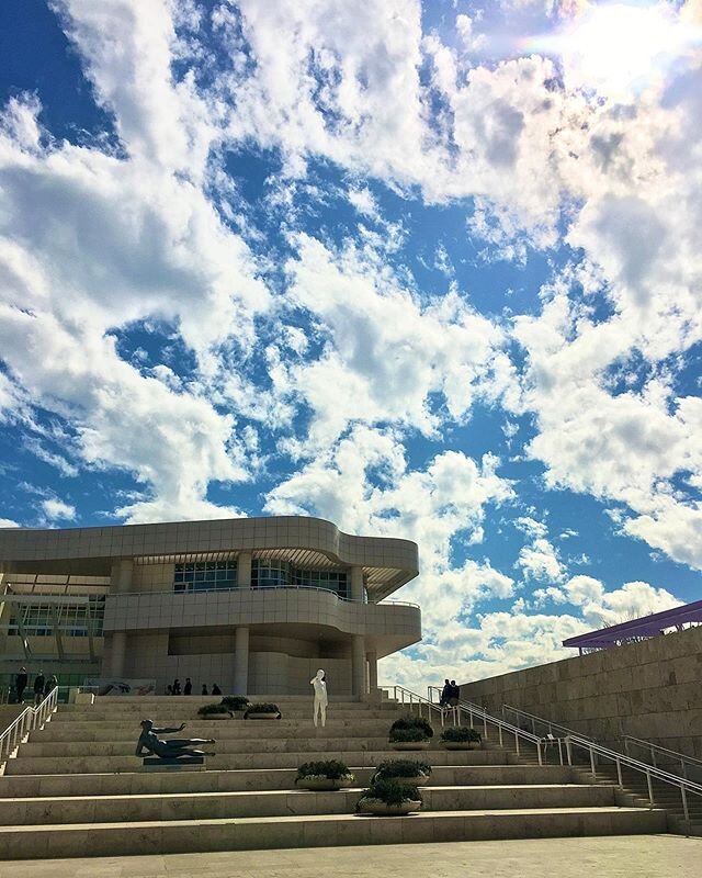 Researching sacred Illuminated manuscripts at the Getty Center yesterday was inspiring, while informing my new paintings 👁 הספרים הראשונים שהעולמות חולקים עוצמה איפורציה