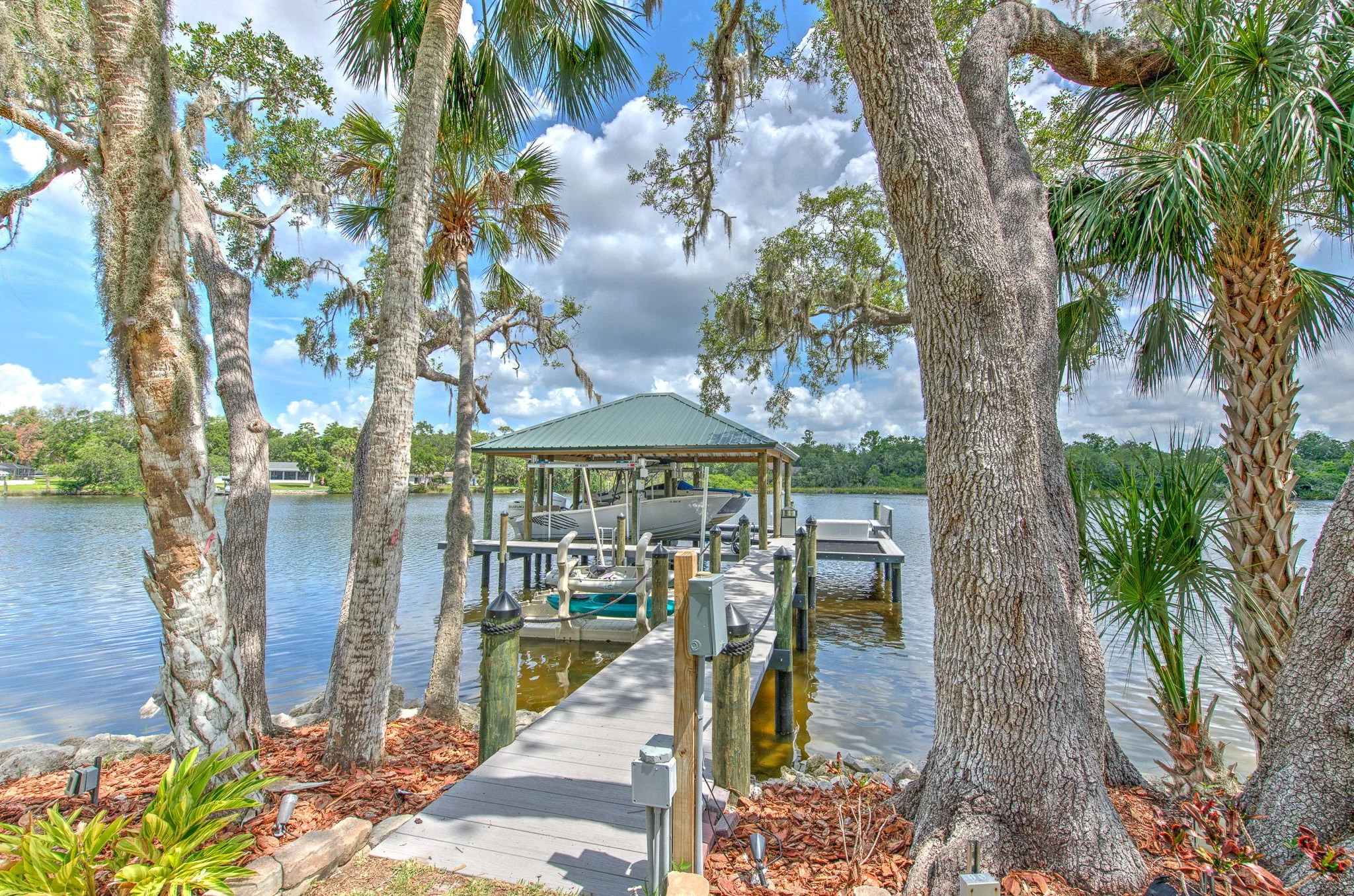 36-web-or-mls-Amenities Boat Dock-2.jpg