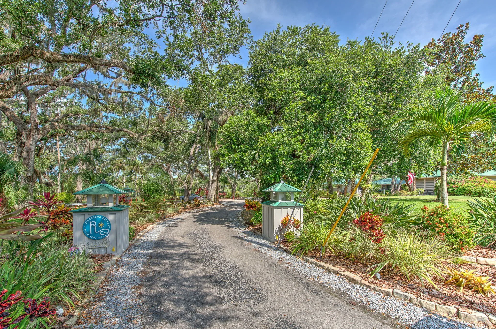 1-web-or-mls-Riverbend Retreat Entry-1.jpg