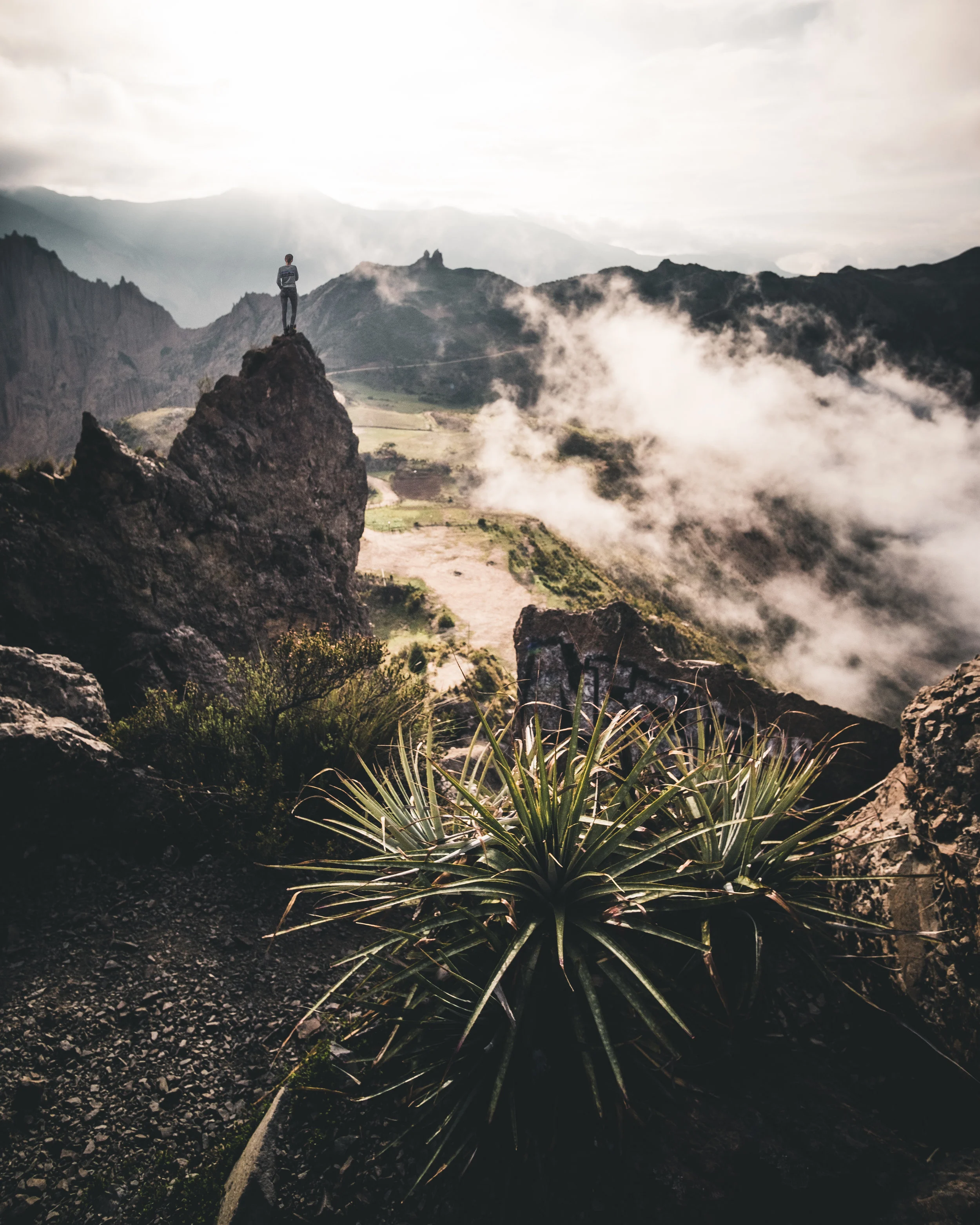 Sunrise on top of Muela del Diablo | La Paz