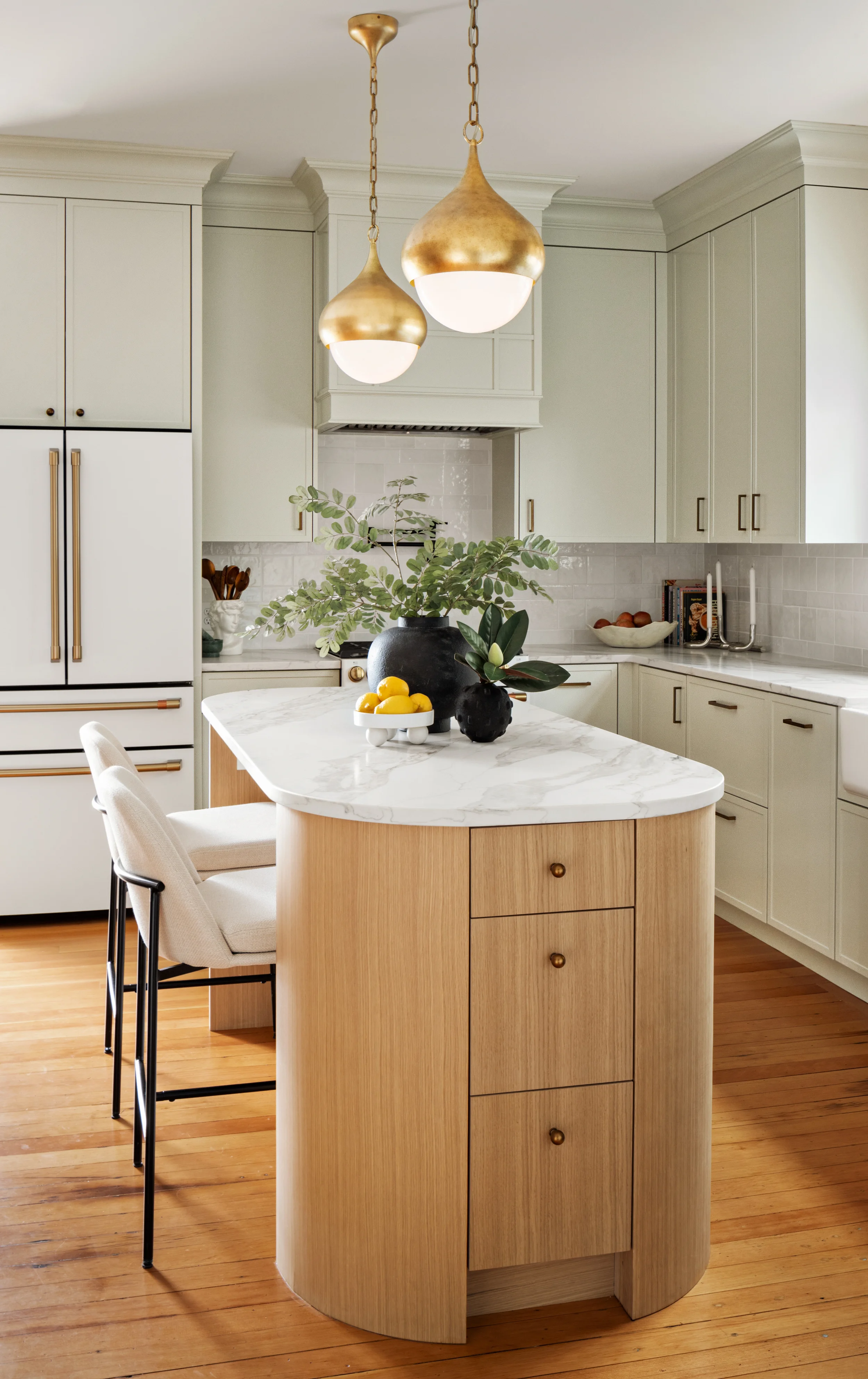 11.14.2025-Bang-Waverly-Island-Vignette-Perspective-Large (1).webp