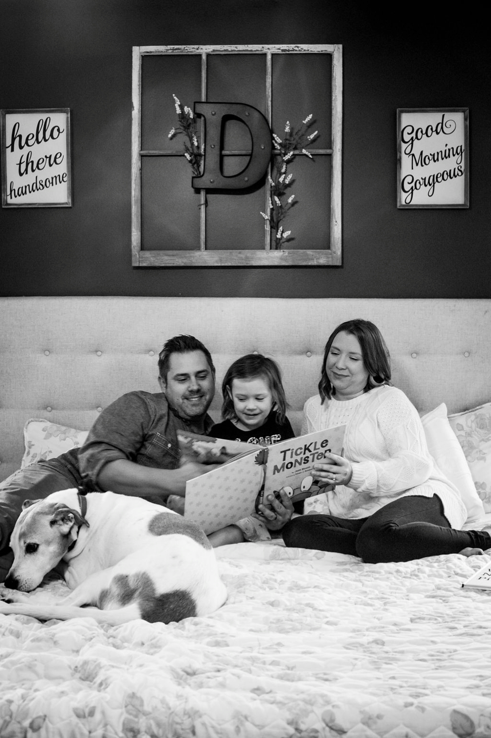 6-Reasons-Family-Portraits-Inside-Home-Indy-Family-Photo_0014.jpg