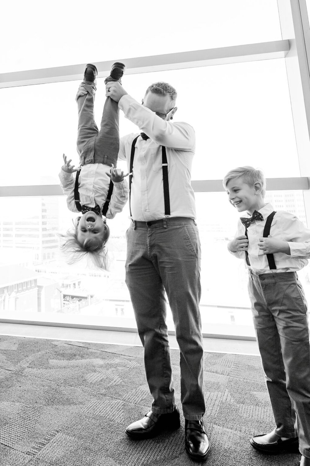 Indianapolis-Central-Public-Library-Traveling-Dress-Indy-Family-Photo_0004.jpg