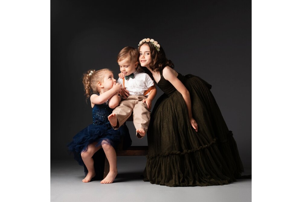 Adele-Clara-the-Traveling-Dress-Indy-Family-Photo_0006.jpg
