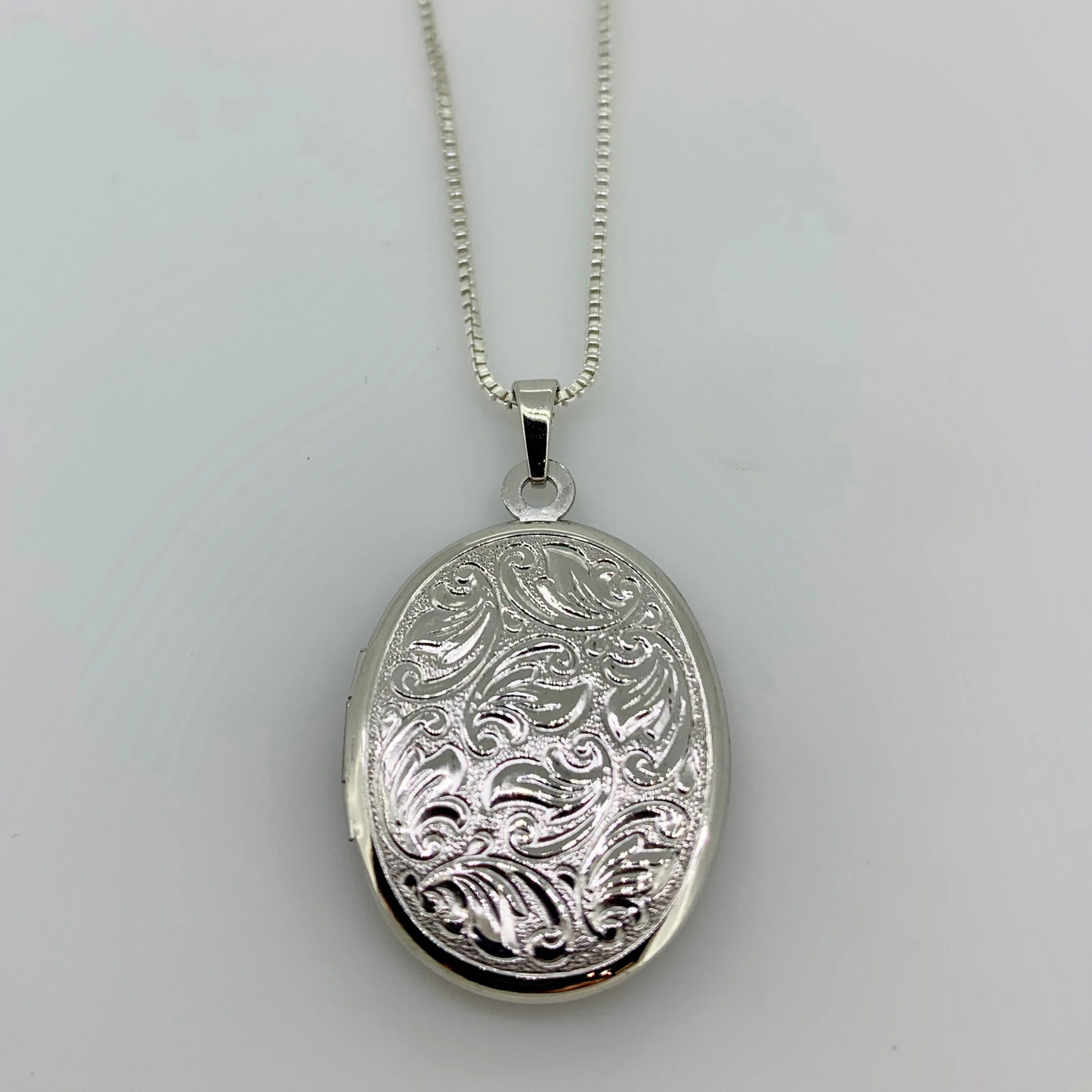 Oval Etched Locket