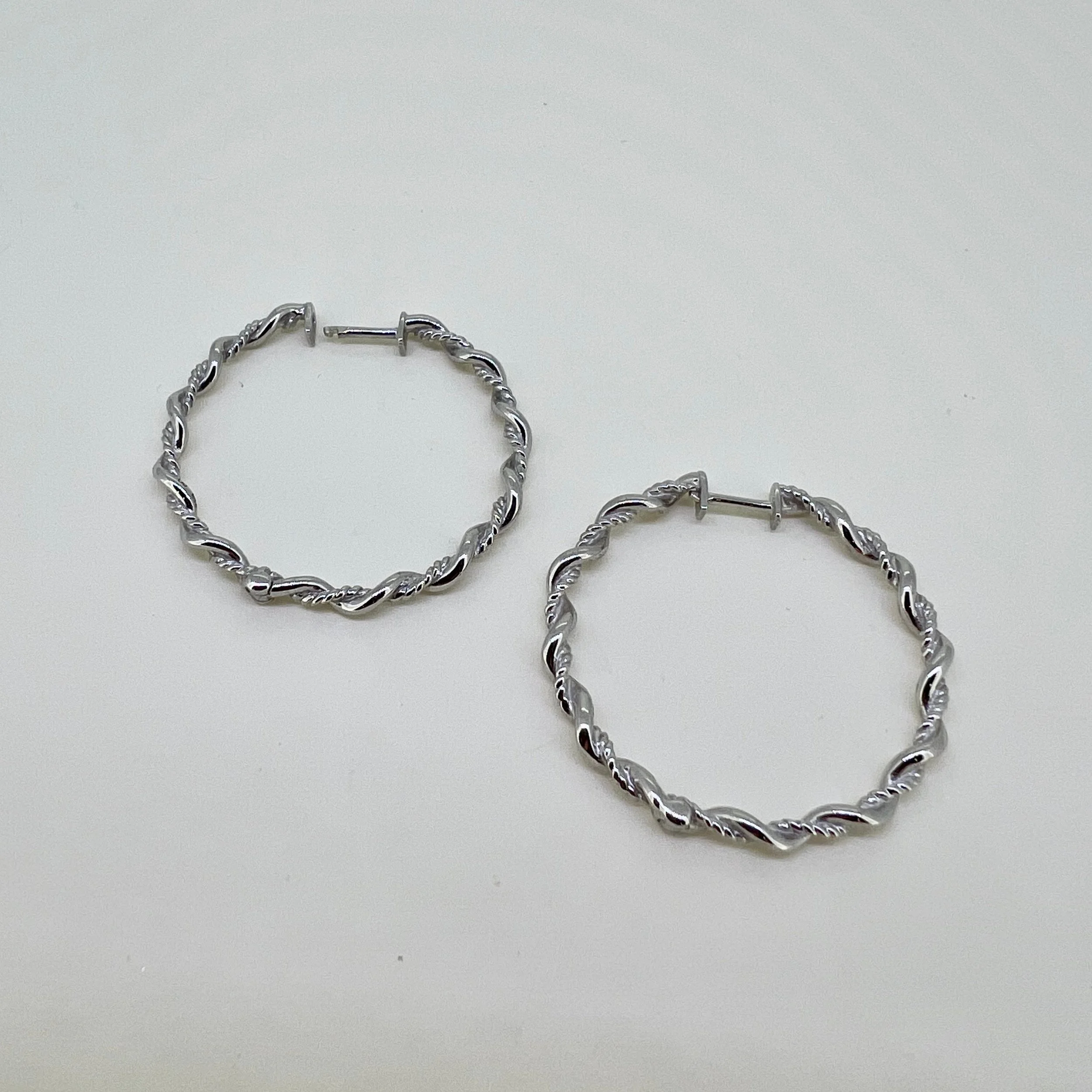 Twisting Hoop Earrings