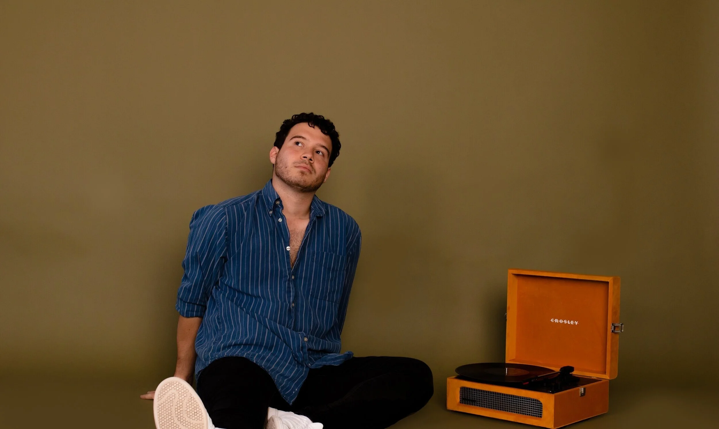 Eric%2Bwith%2BRecord%2BPlayer.jpg