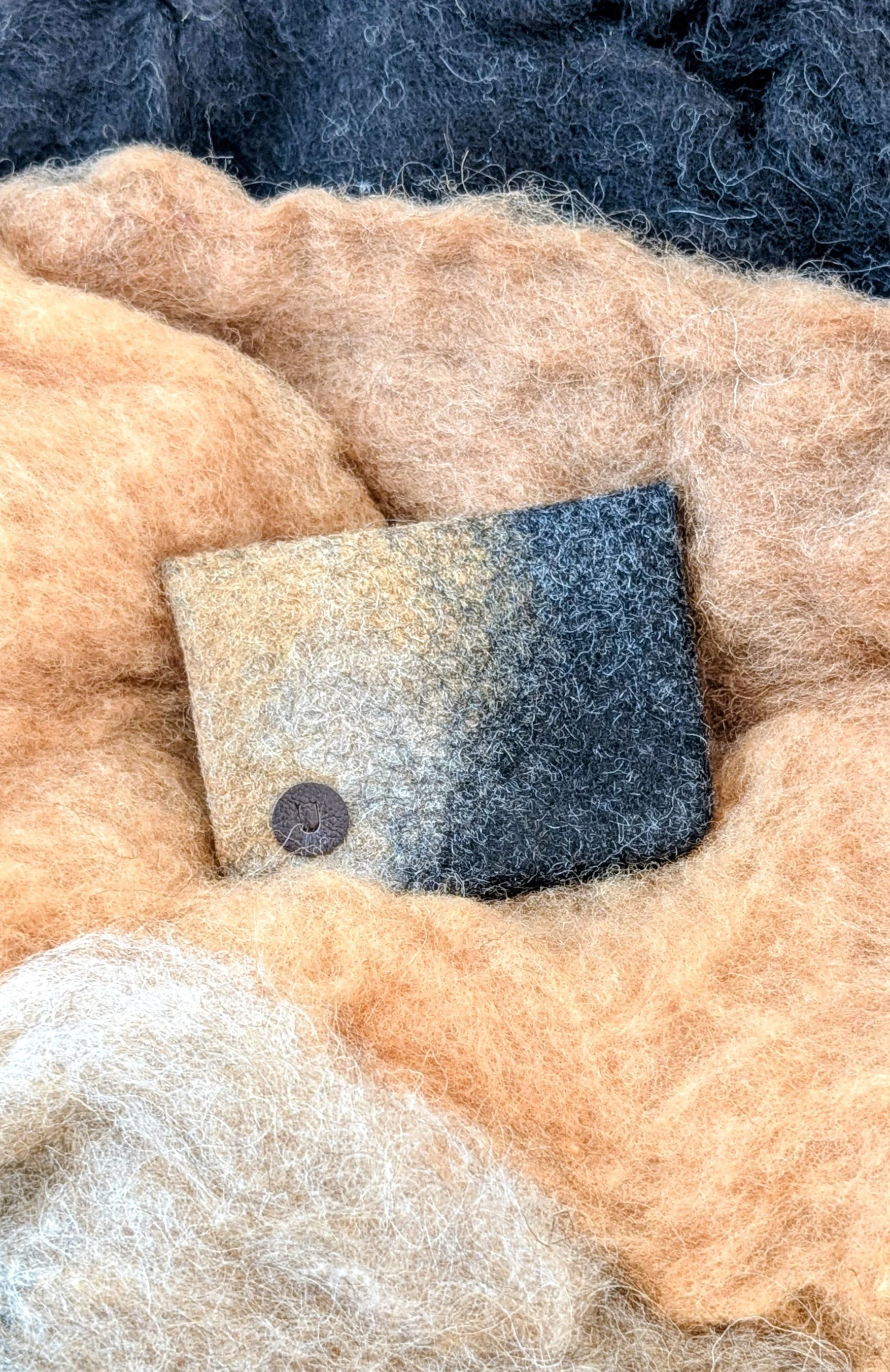 FeatherFold Felt Wallet (dark horizon)