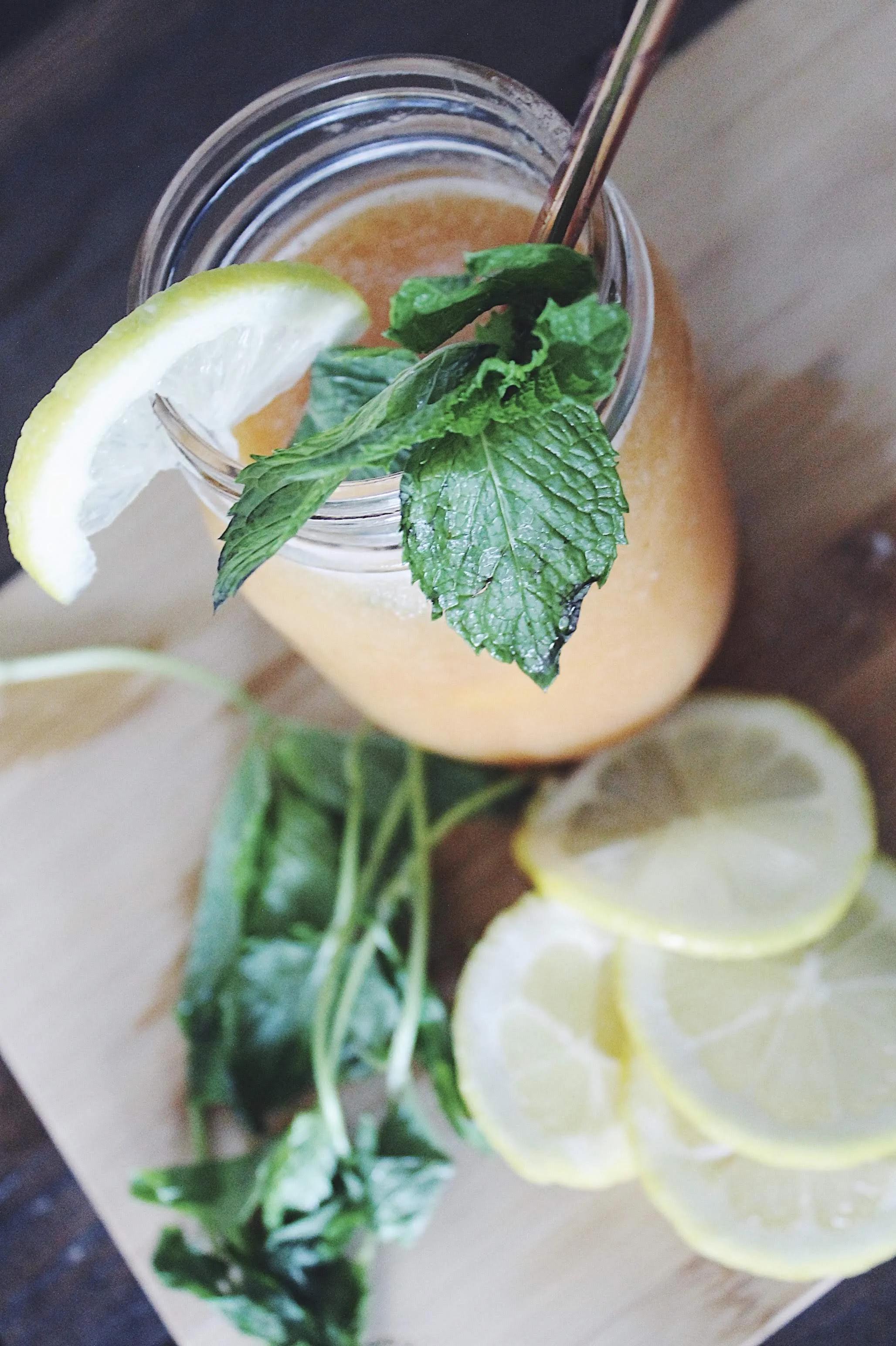 Vegan Friendly Vodka Summer Drink-Ginger Peach Vodka Cocktail 