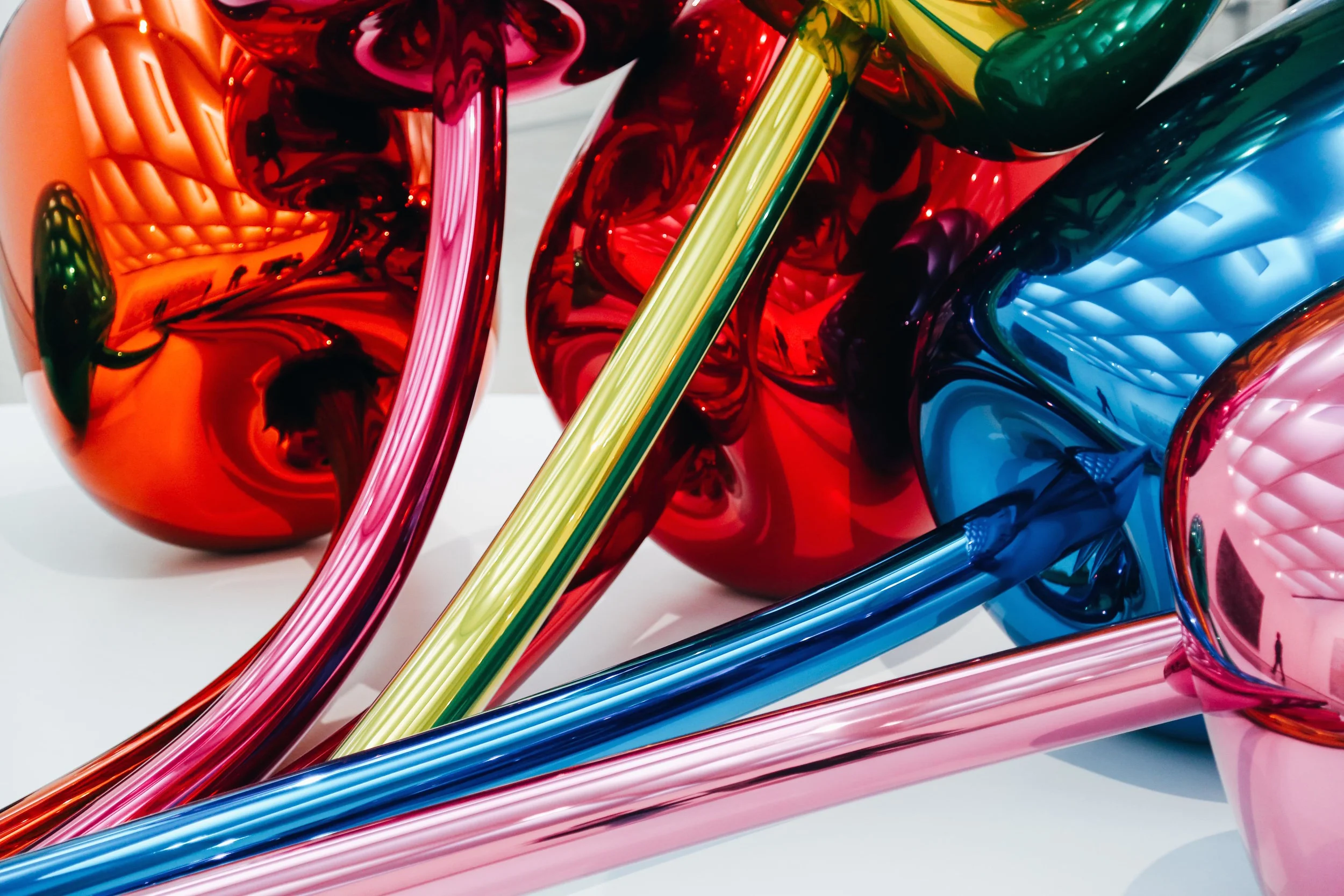 Tulips by Jeff Koons