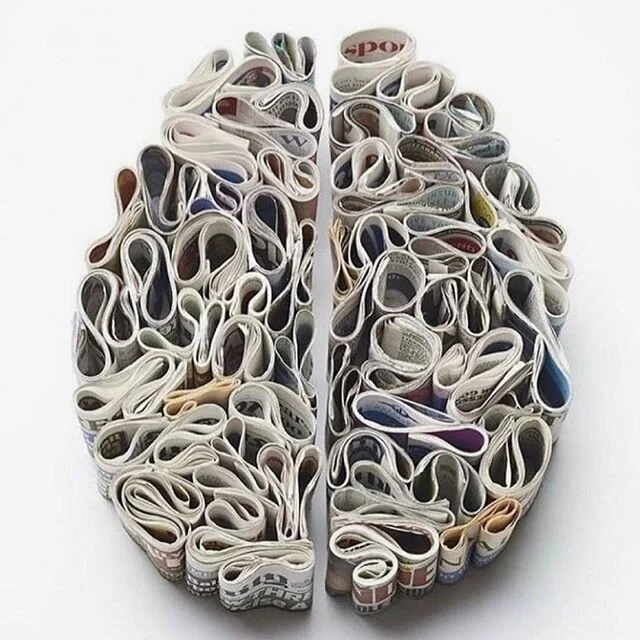 As kids we learn the song about your shin bone being connected to your knee bone etc etc🦴 ⠀
⠀
As adults we’re now putting together a new set of body part relationships: tissue inflammation. ⠀
⠀
Sing with me 🎤 ⠀
⠀
Your mouth is connected to your: gut tract 🎶 Your gut is connected to your: blood stream 🎶 Your blood is connected to your: heart beat 🎶 Your heart is connected to your: two lungs 🎶 Your lungs are connected to your: brain lobes 🎶 Your brain is connected to your: spinal cord 🎶 Your spine is connected to your: pelvis bones 🎶 Your pelvis holds your: sex organs 🎶 Your organs are connected to your: muscles...⠀
⠀
So clearly I’m no songwriter 😂 .... but hopefully you get the drift that all the different tissues that make up the body are connected, so inflammation in one part can trigger or worsen inflammation in another part of the body, leading to illness. ♻️ ⠀
⠀
It’s called ‘chronic inflammatory disease’. and is now the leading cause of illness in humans. Dental disease is the most common form, affecting up to 70% of people at some stage of life.⠀
⠀
Dentists have been talking about these mouth-body connections for some time. Excitingly now the wider health community is also joining the dots: linking mouth inflammation to depression, Alzheimer’s and more. 👄 🧠 🦵 💭 ❤️⠀
⠀
I highly recommend reading this fantastic article published by the @guardian ⠀
⠀
https://www.theguardian.com/commentisfree/2020/jan/19/inflammation-depression-mind-body?utm_source=dlvr.it&utm_medium=facebook⠀
⠀
When was the last time you had a checkup with a dentist? Want to try online? 👩‍💻 ⠀
⠀
Great brain art by @kylejbean⠀
⠀
#inflammatorydisease
