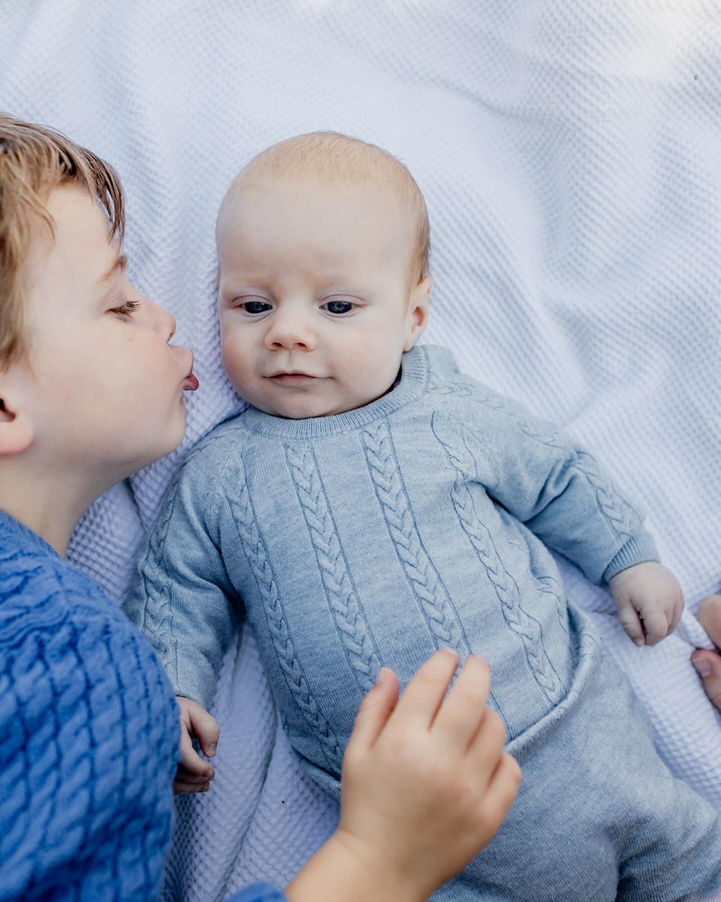 I love this photography gig! Capturing those gorgeous moments in time, giggling siblings, the love, the hugs and the tickles! But what makes it even more special is when I get to photograph my beautiful friends and their growing families! There is al
