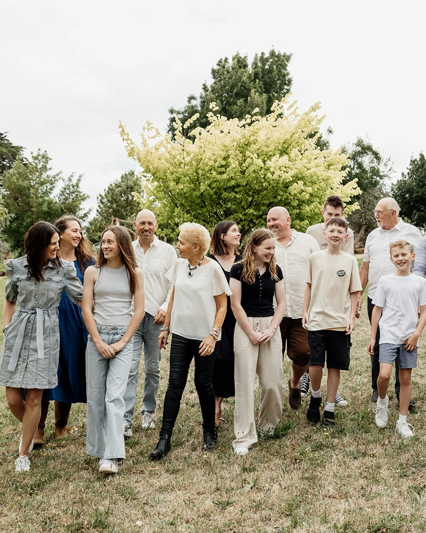 Extended family sessions are definitely going on my portfolio this year and I have a feeling they might be one of my favourite kind of sessions to capture! 
The more the merrier! 
Thank you to the Smits Family for making this session fabulous!