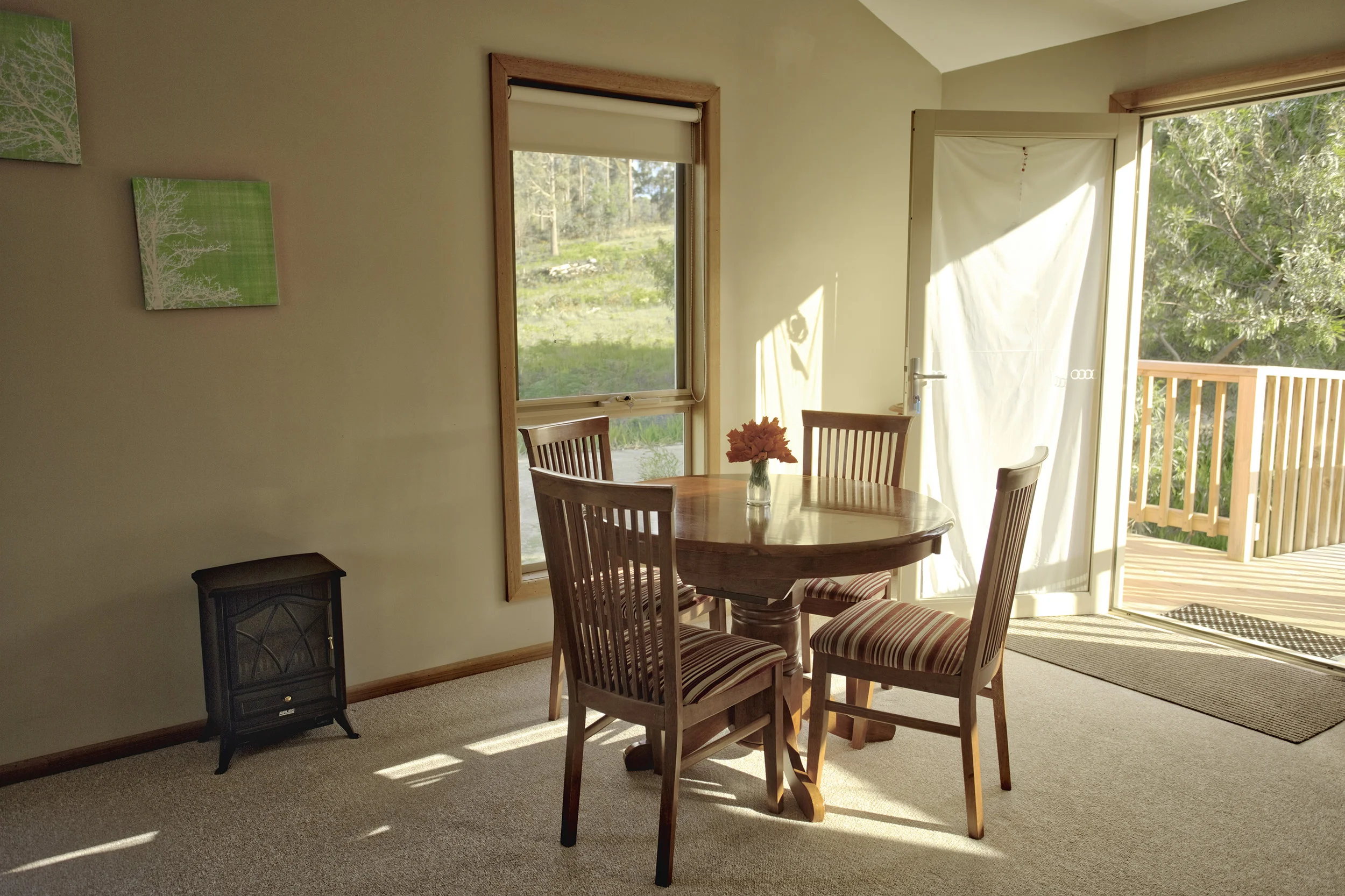 Dining Area Nov 2016 (1).jpg