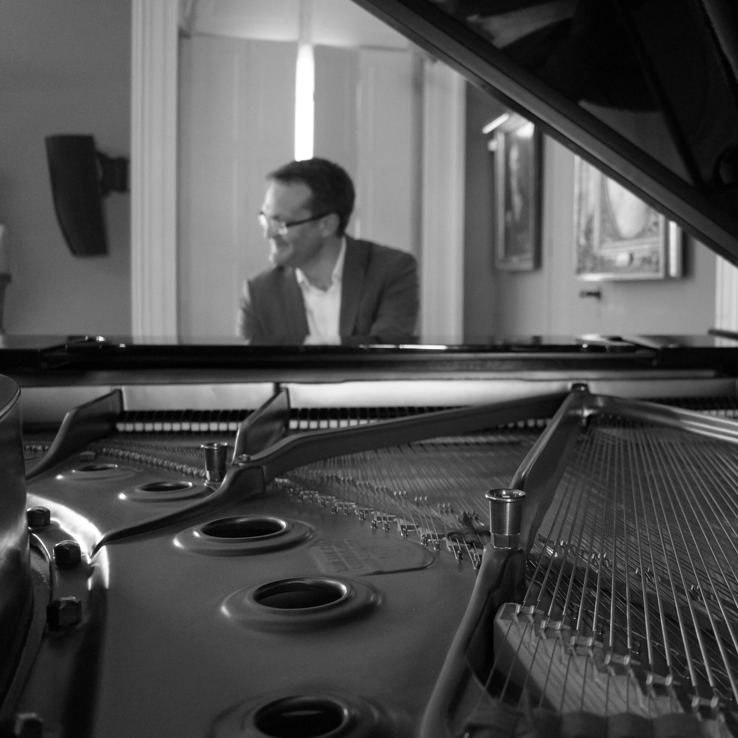 CYRIL GAUREL, President Cyril has been involved for over 15 years in all the aspects of the musical world, from piano solo performances to chamber music, coaching, teaching and recording. These different experiences, in France, Canada, Russia and Switzerland have led him to rethink the way we produce concerts and to provide a platform to help close the gap between the audience and musicians. But in fact, all this is just an excuse to have a good time making new musician friends, discover unexpected places to play music and share good food and wine!
