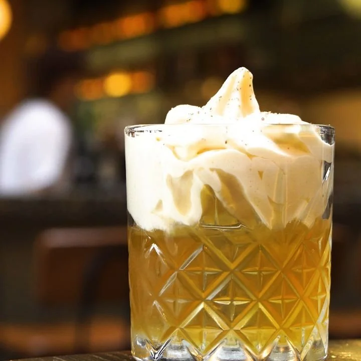 too full for dessert? drink it instead!
the toasted hazelnut old fashioned.
bourbon, frangelico, hazelnut waffle syrup
old fashioned xocolatl mole bitters, bueno foam.