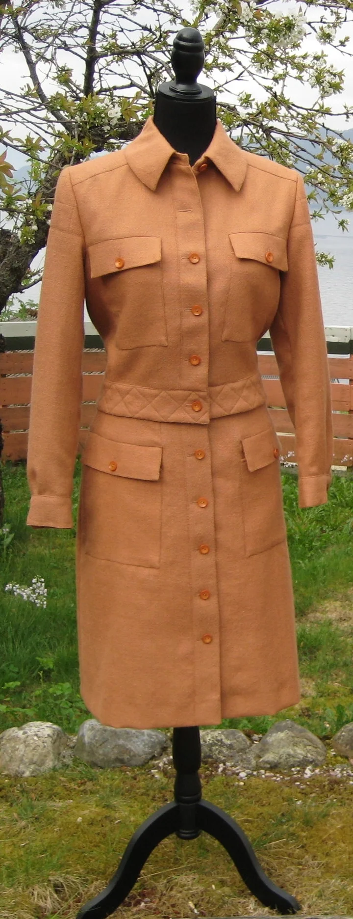 Brunrosa batledrakt