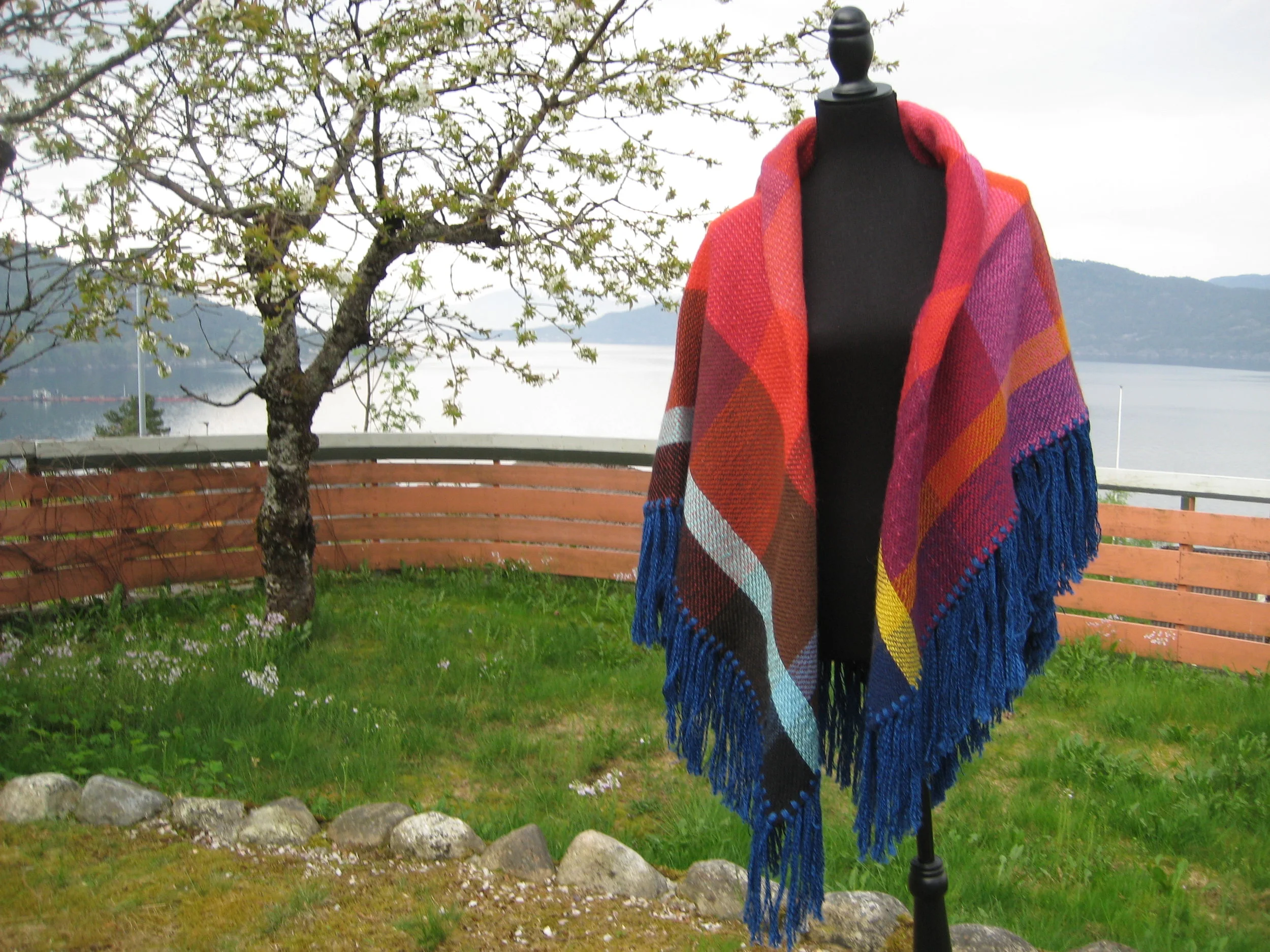 Stort kvadratisk sjal “Carmen”