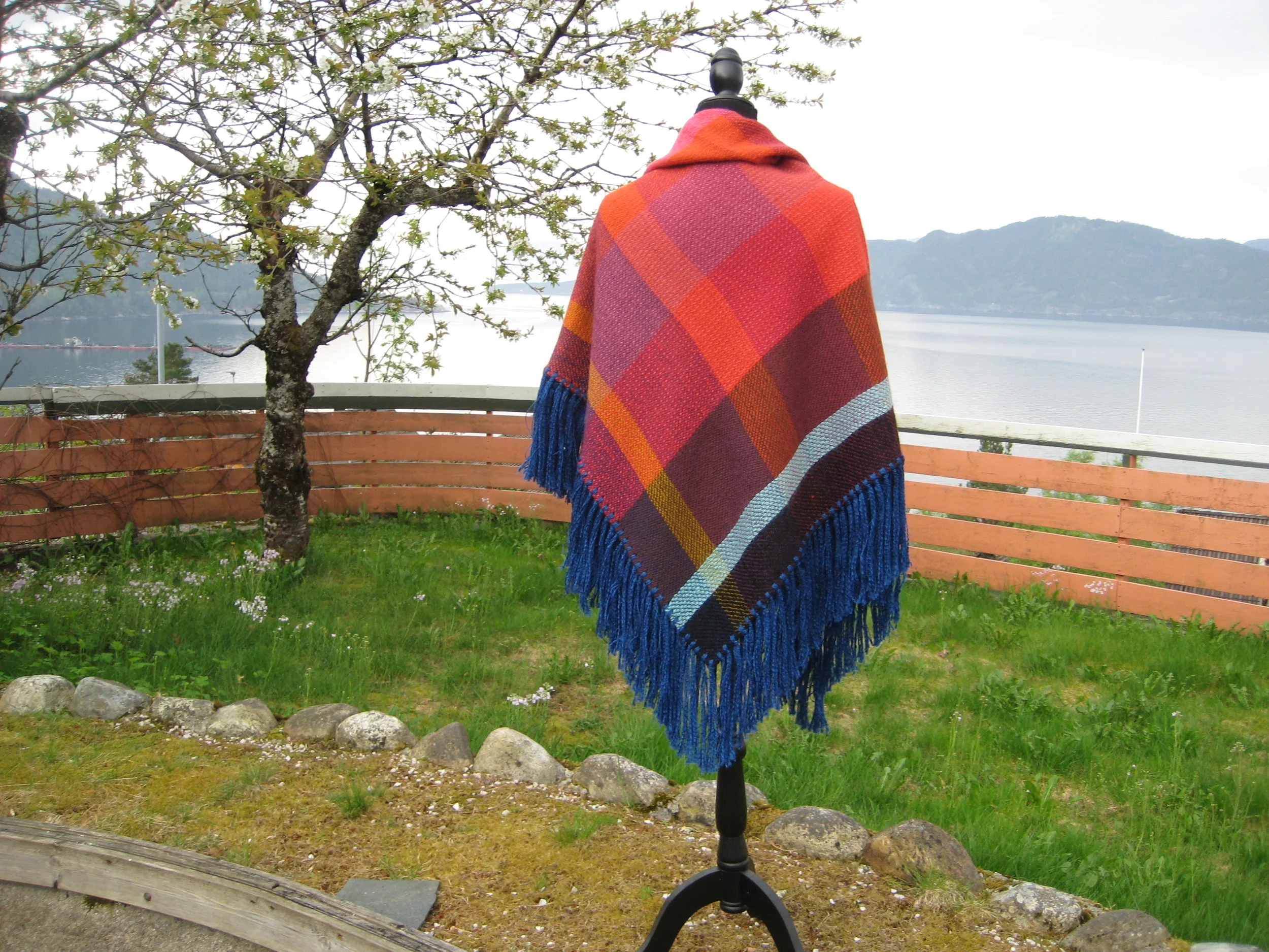 Stort kvadratisk sjal “Carmen”