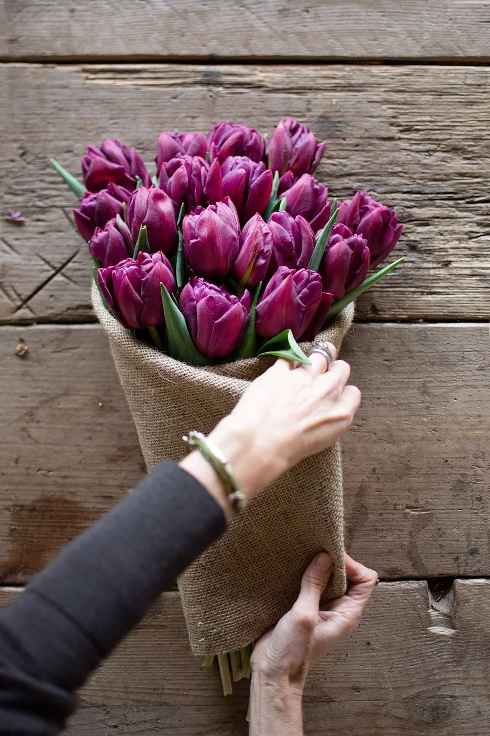 How to Wrap Tulips — Philippa Craddock