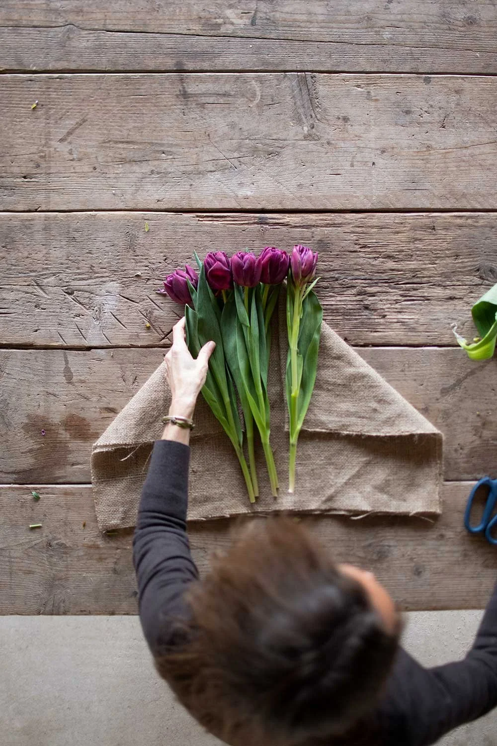 How to Wrap Tulips — Philippa Craddock
